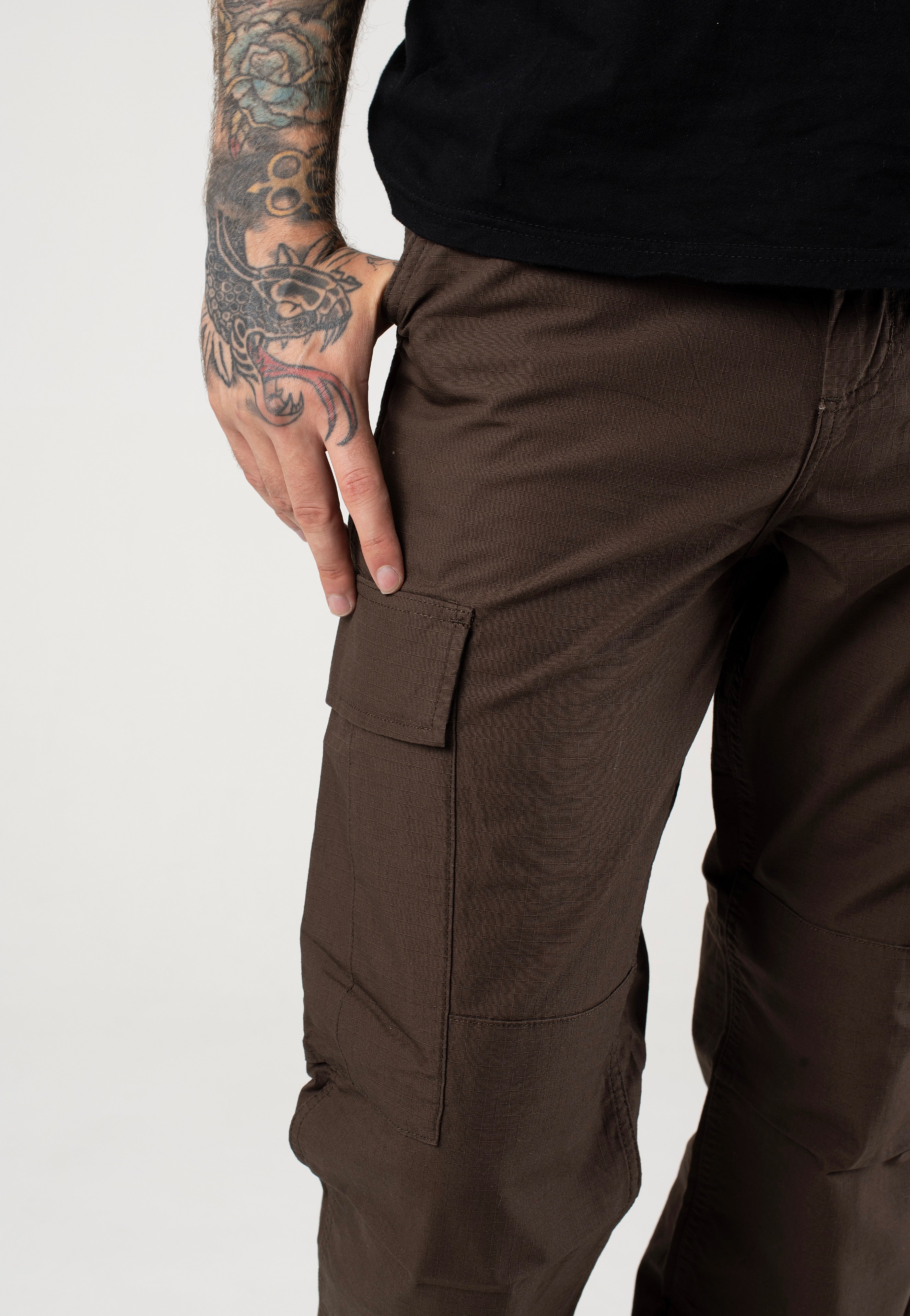 Carhartt WIP - Regular Cargo Rinsed Buckeye - Pants | Men-Image