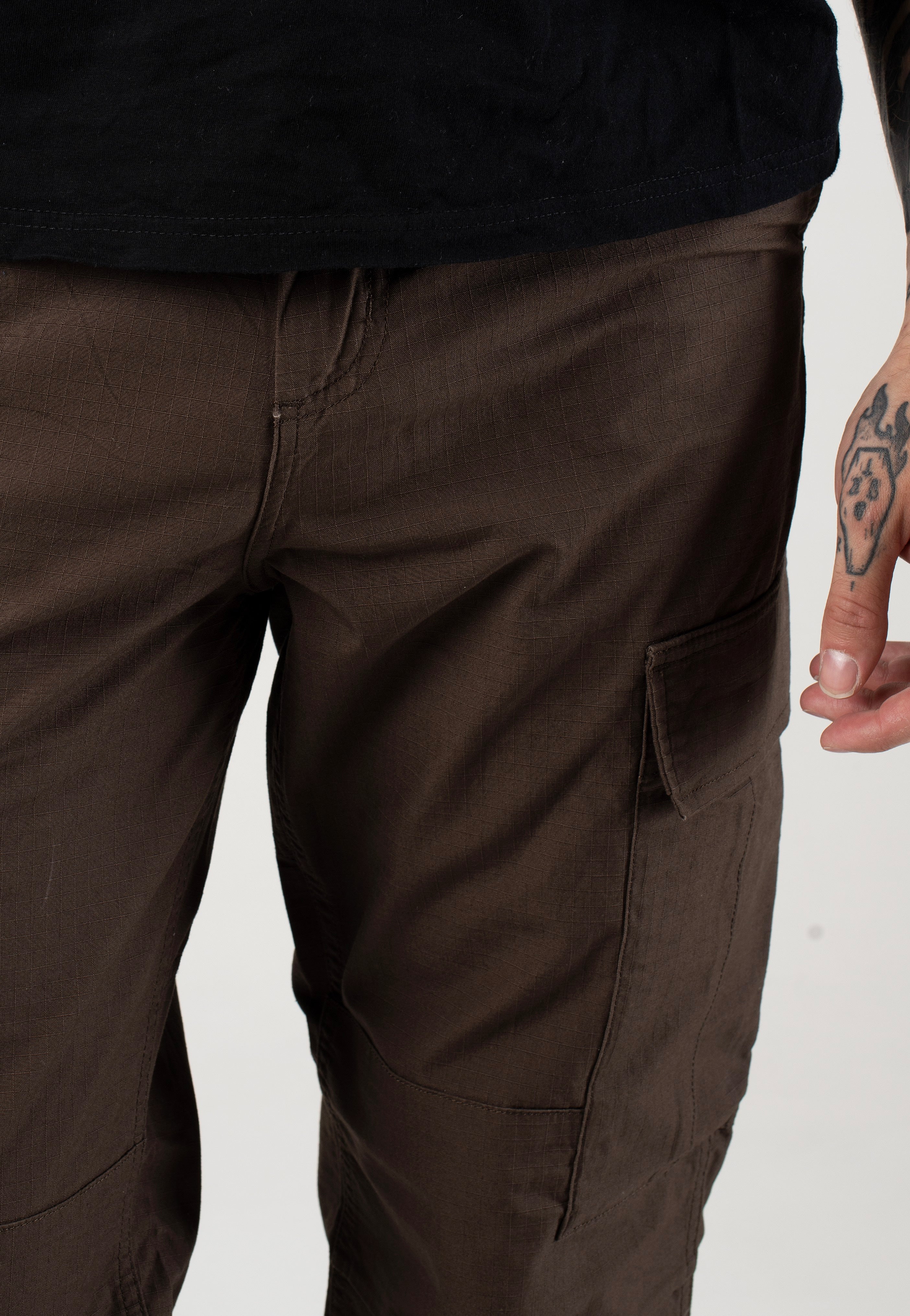 Carhartt WIP - Regular Cargo Rinsed Buckeye - Pants | Men-Image