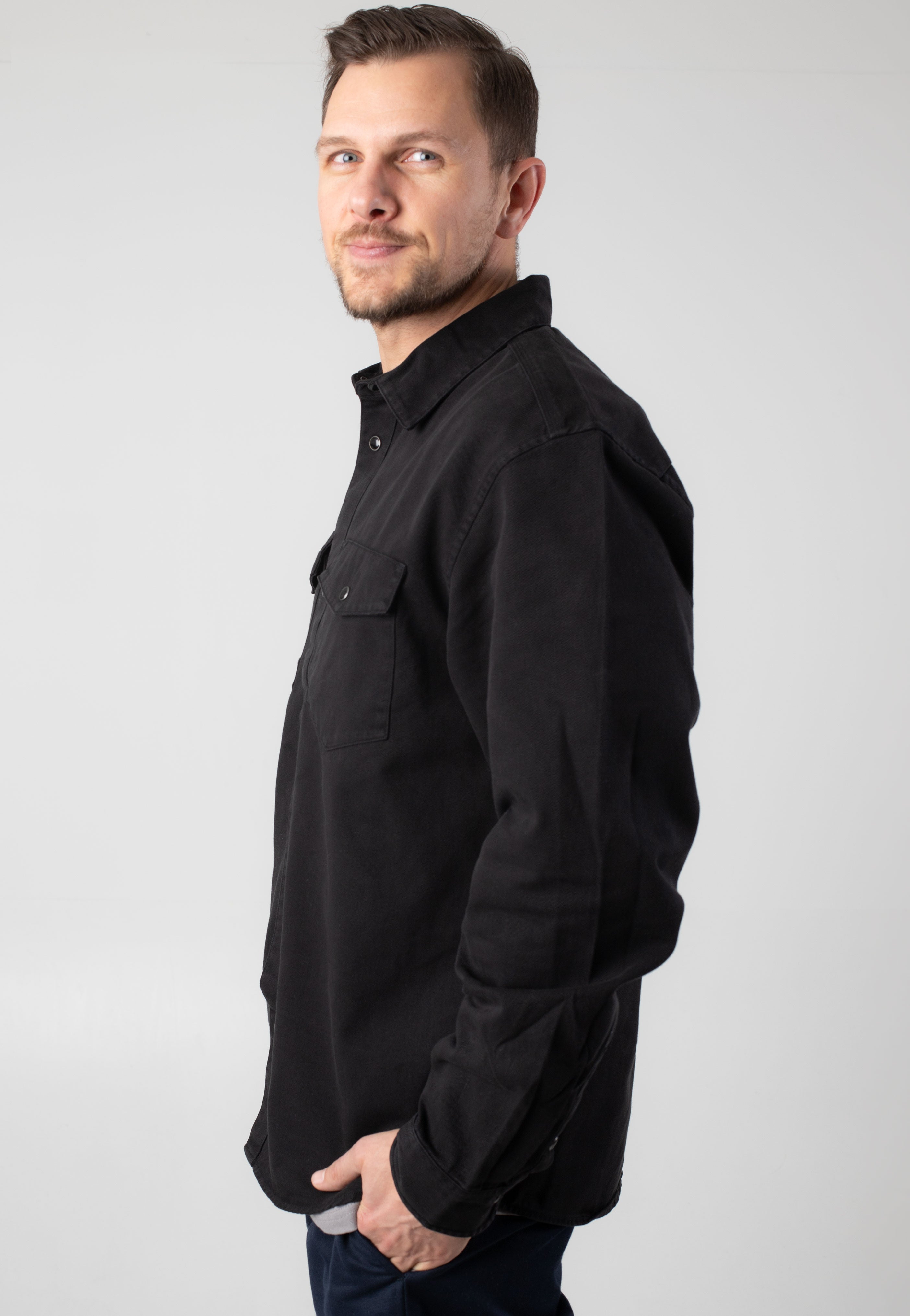 Carhartt WIP - Santa Fe Garment Dyed Black - Shirt | Men-Image