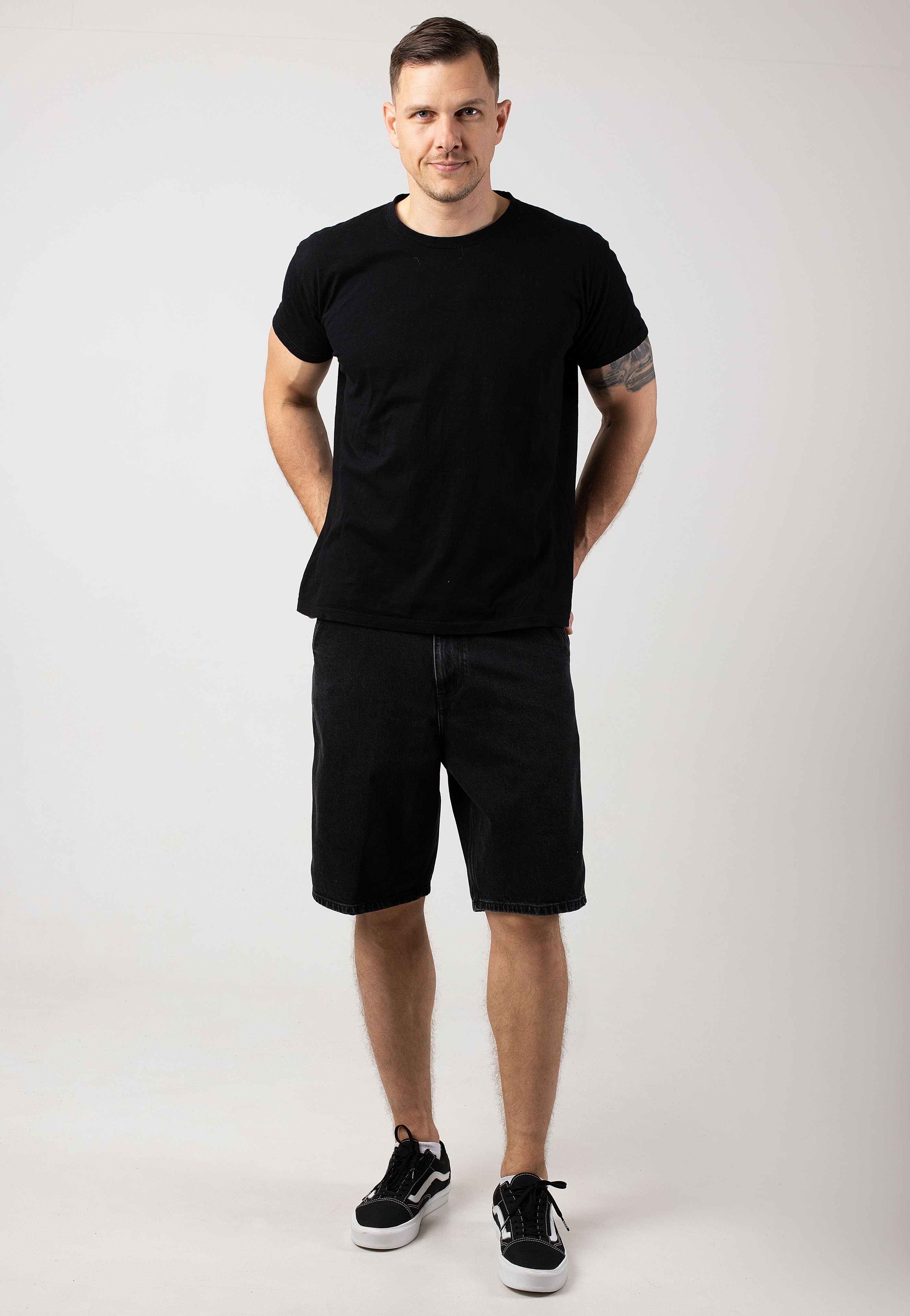 Carhartt WIP - Single Knee Stone Washed Black - Shorts | Men-Image