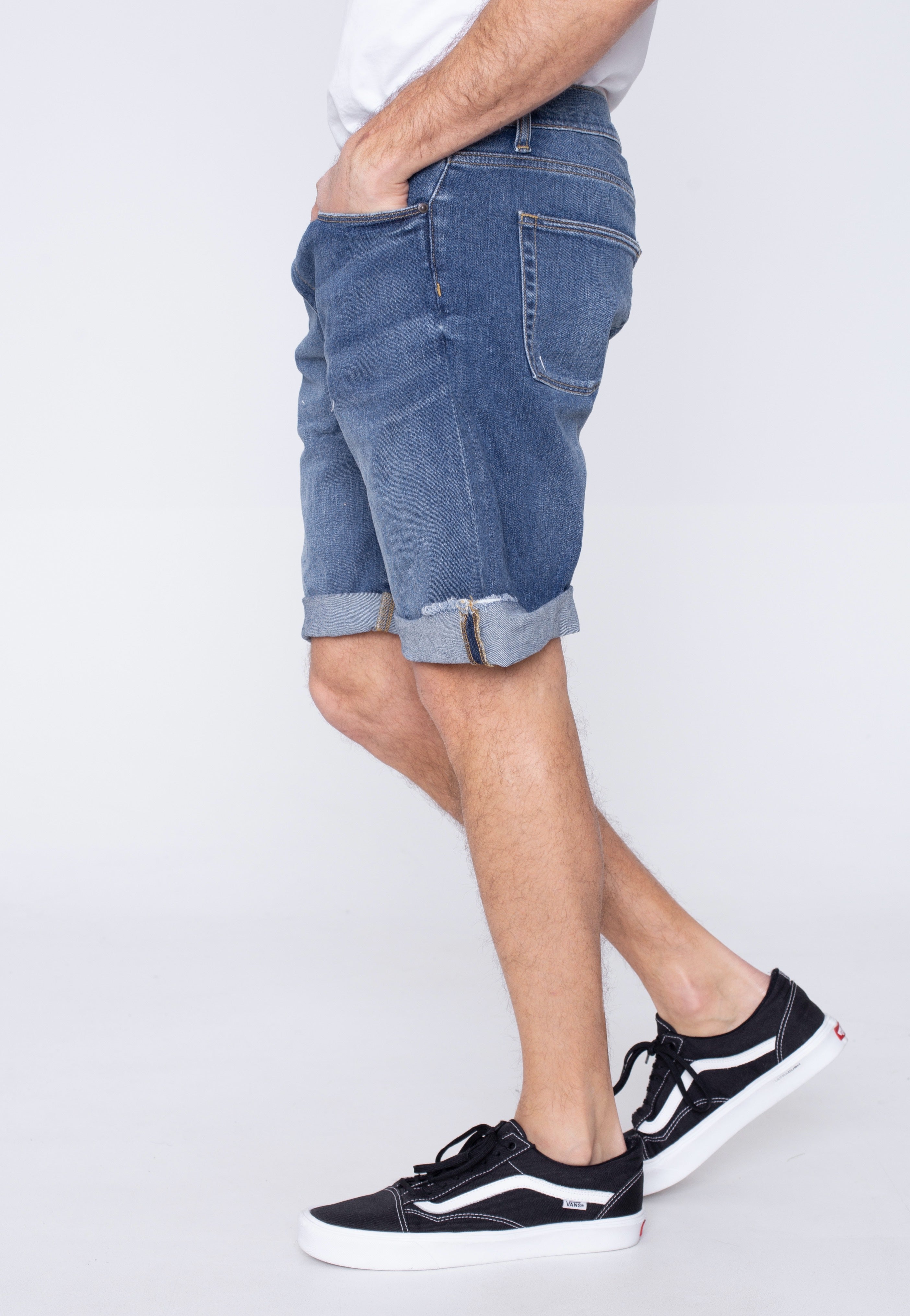 Carhartt WIP - Swell Blue Mid Used Wash - Shorts | Men-Image