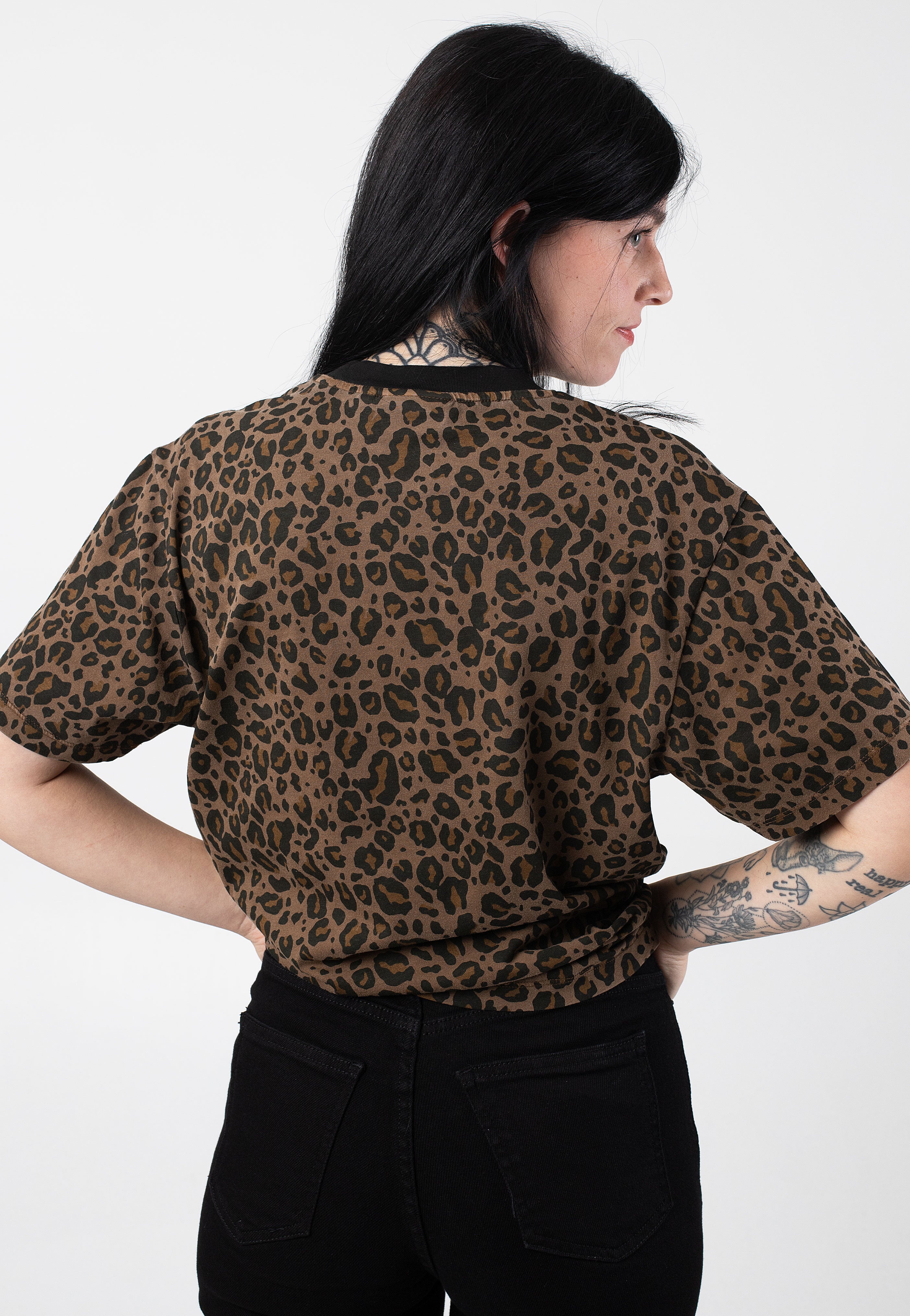 Carhartt WIP - W' Leo Pocket Garment Dyed Camo/Tamarind - T-Shirt | Women-Image