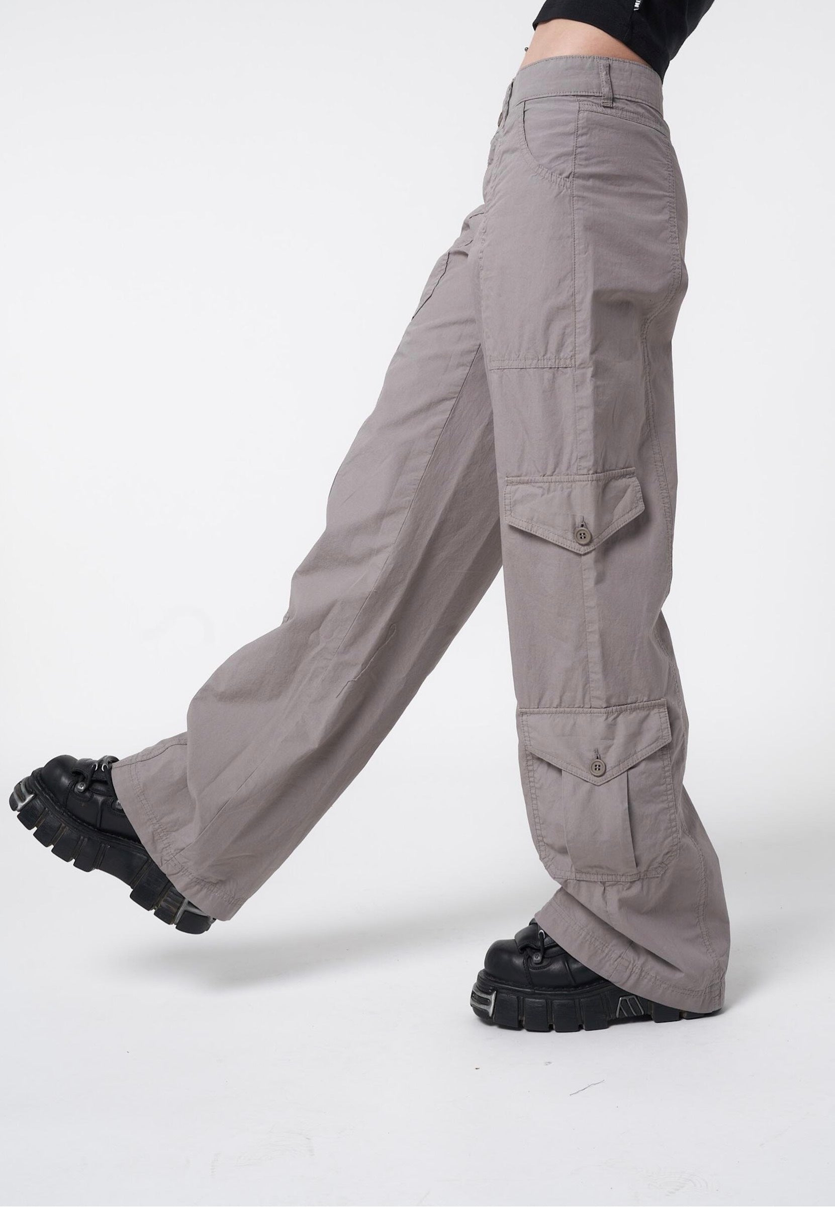 Minga London - Cleo Y2K Cargo Grey - Pants | Women-Image