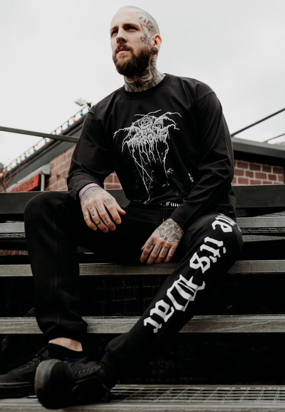 Darkthrone - Under A Funeral Moon / Album - Longsleeve | Men-Image