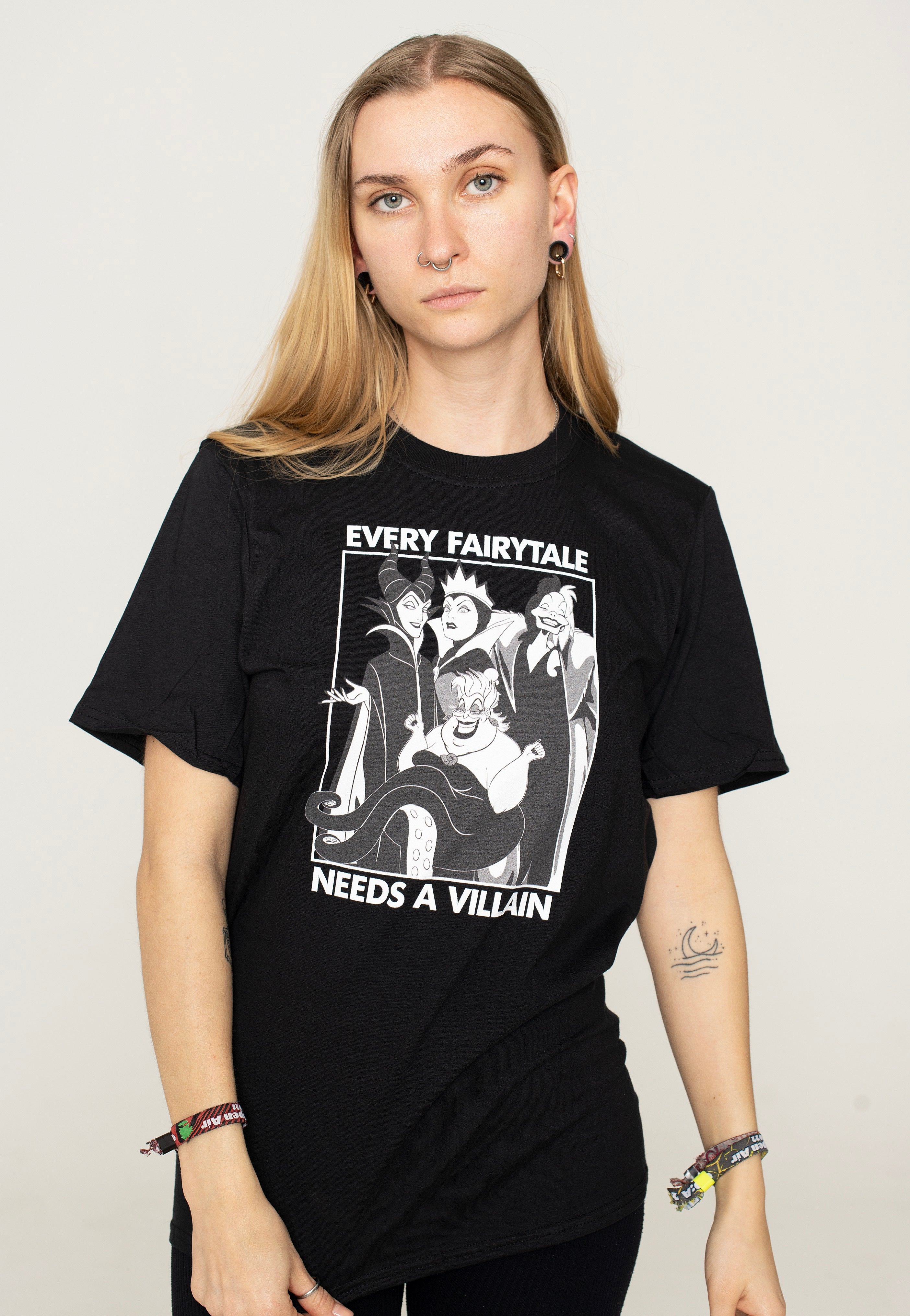 Disney - Every Fairytale Needs A Villain - T-Shirt | Women-Image