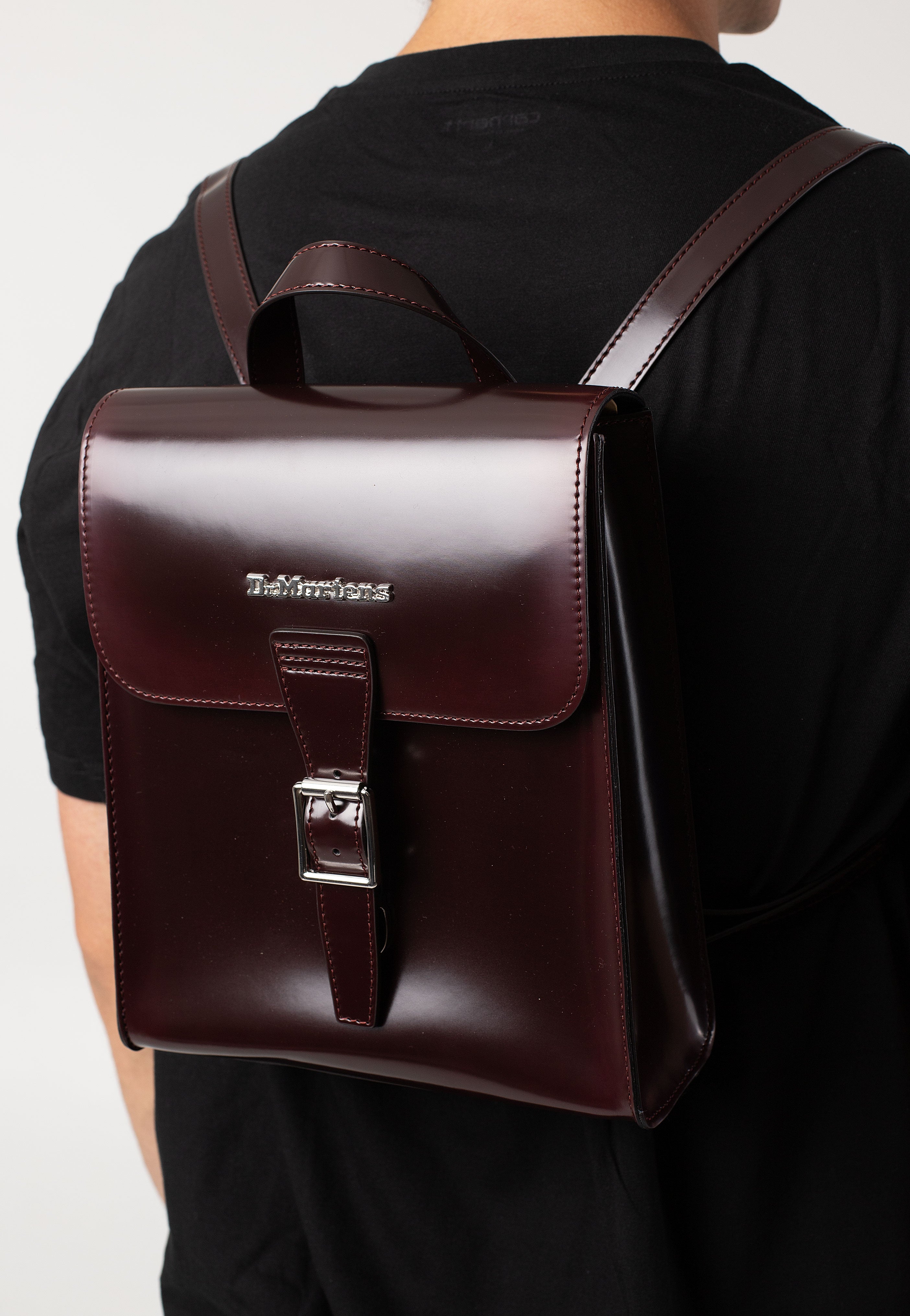 Dr. Martens - Mini Cherry Red Oxford Rub Off - Backpack | Neutral-Image