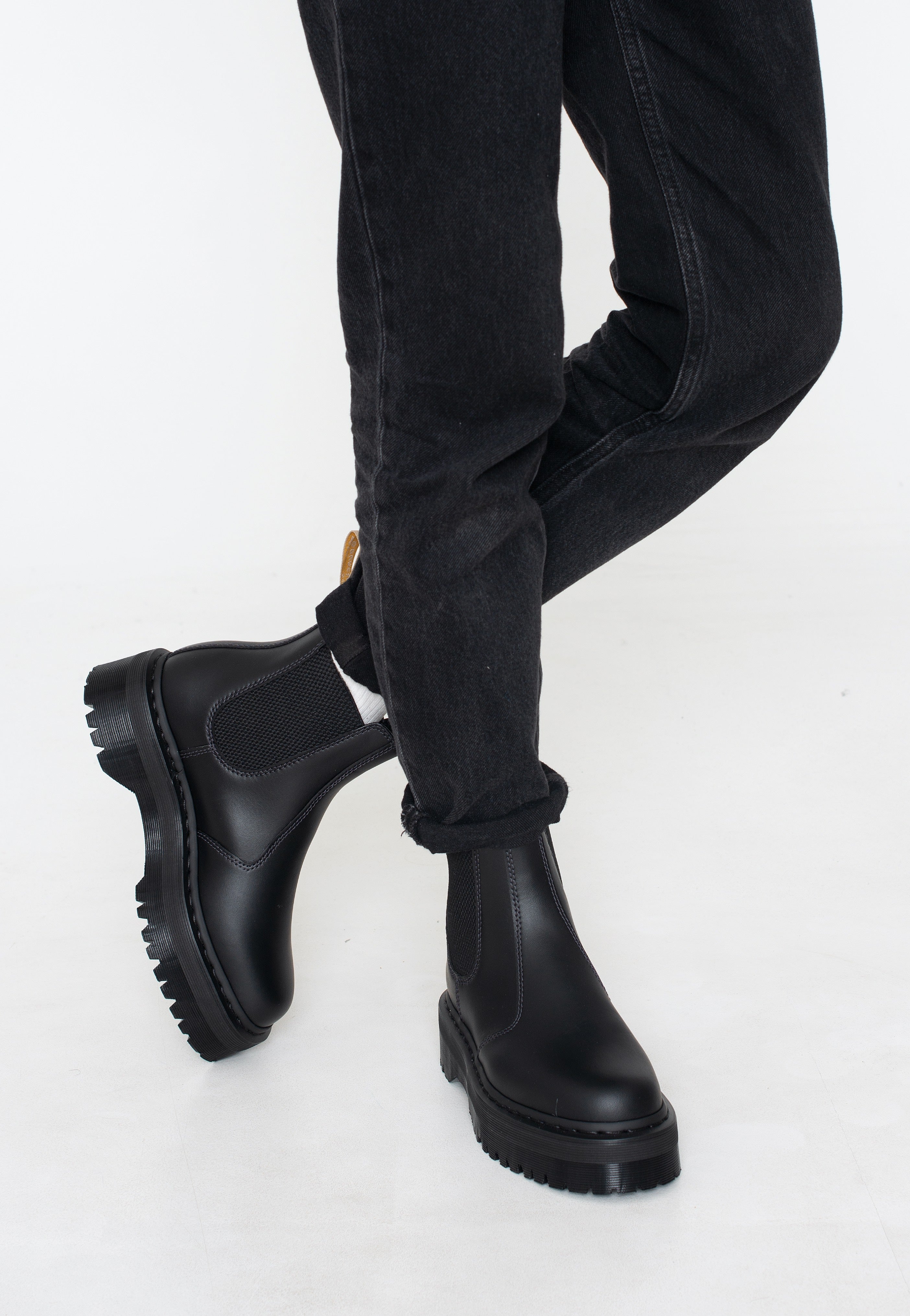 Dr. Martens - V 2976 Quad Mono Black Felix Rub Off - Girl Shoes | Women-Image