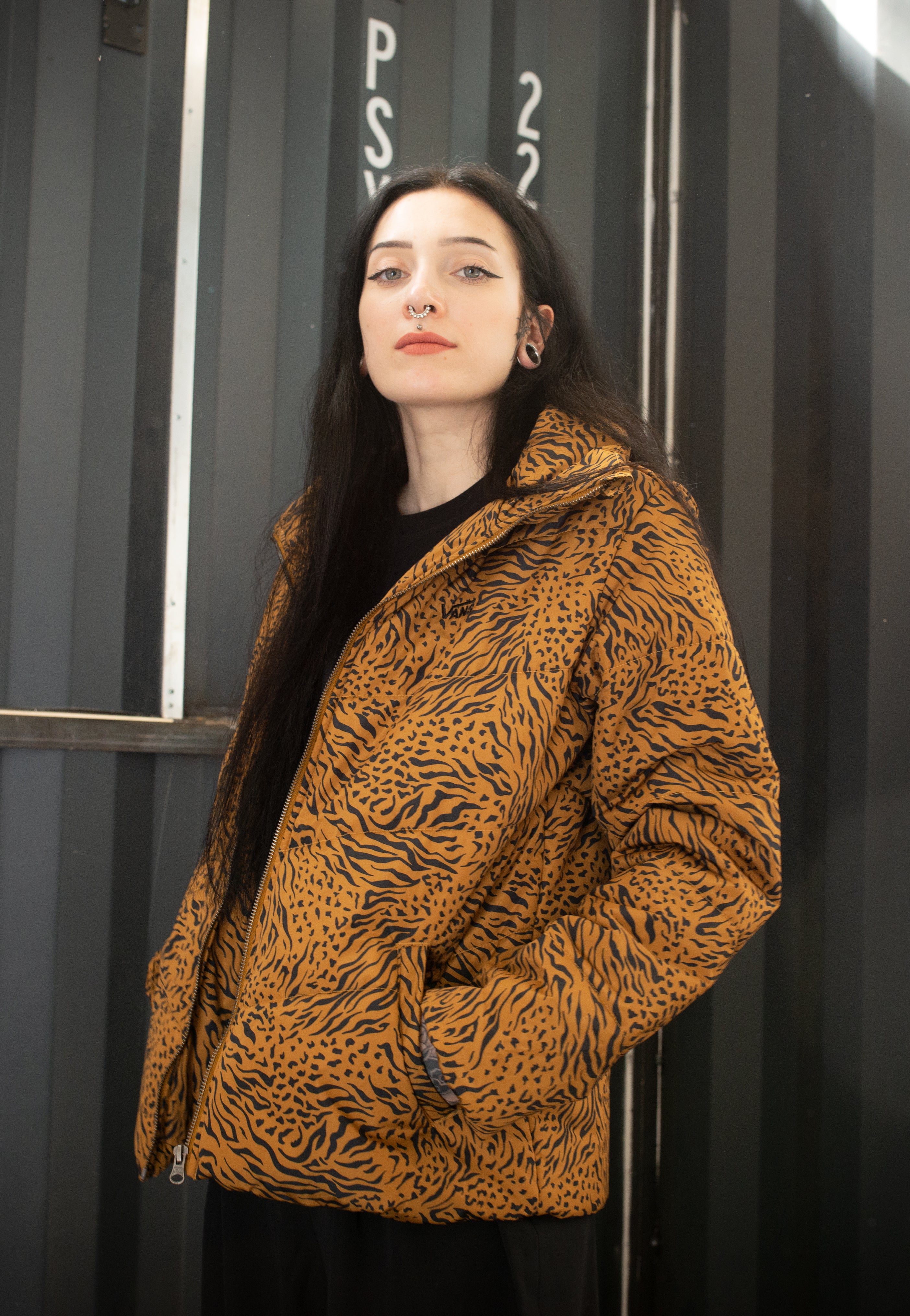 Vans - Foundry Print Puff MTE Golden Brown - Jacket | Women-Image