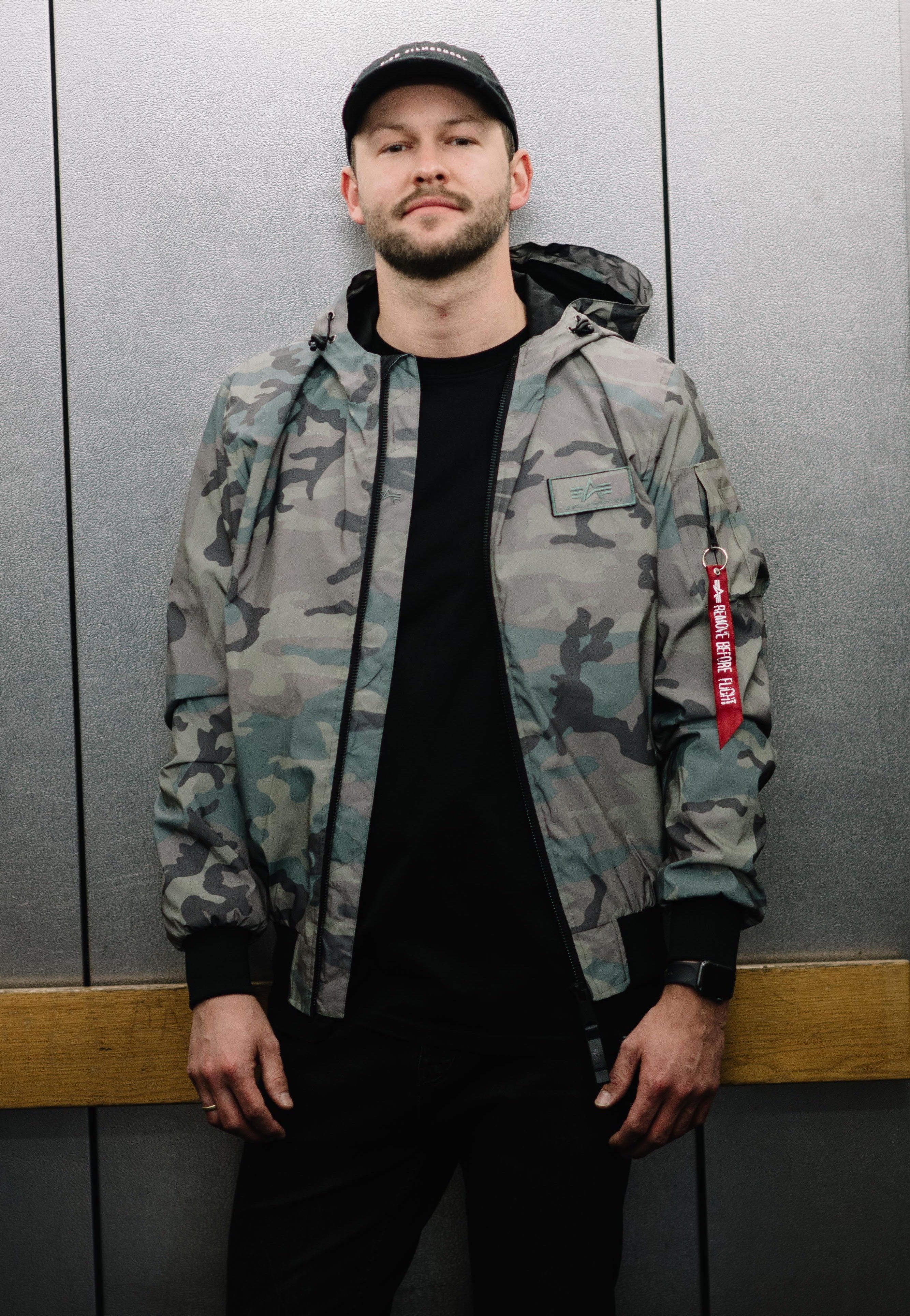 Alpha Industries - MA 1 LW Hooded Refl. Camo Woodland Camo - Jacket | Men-Image