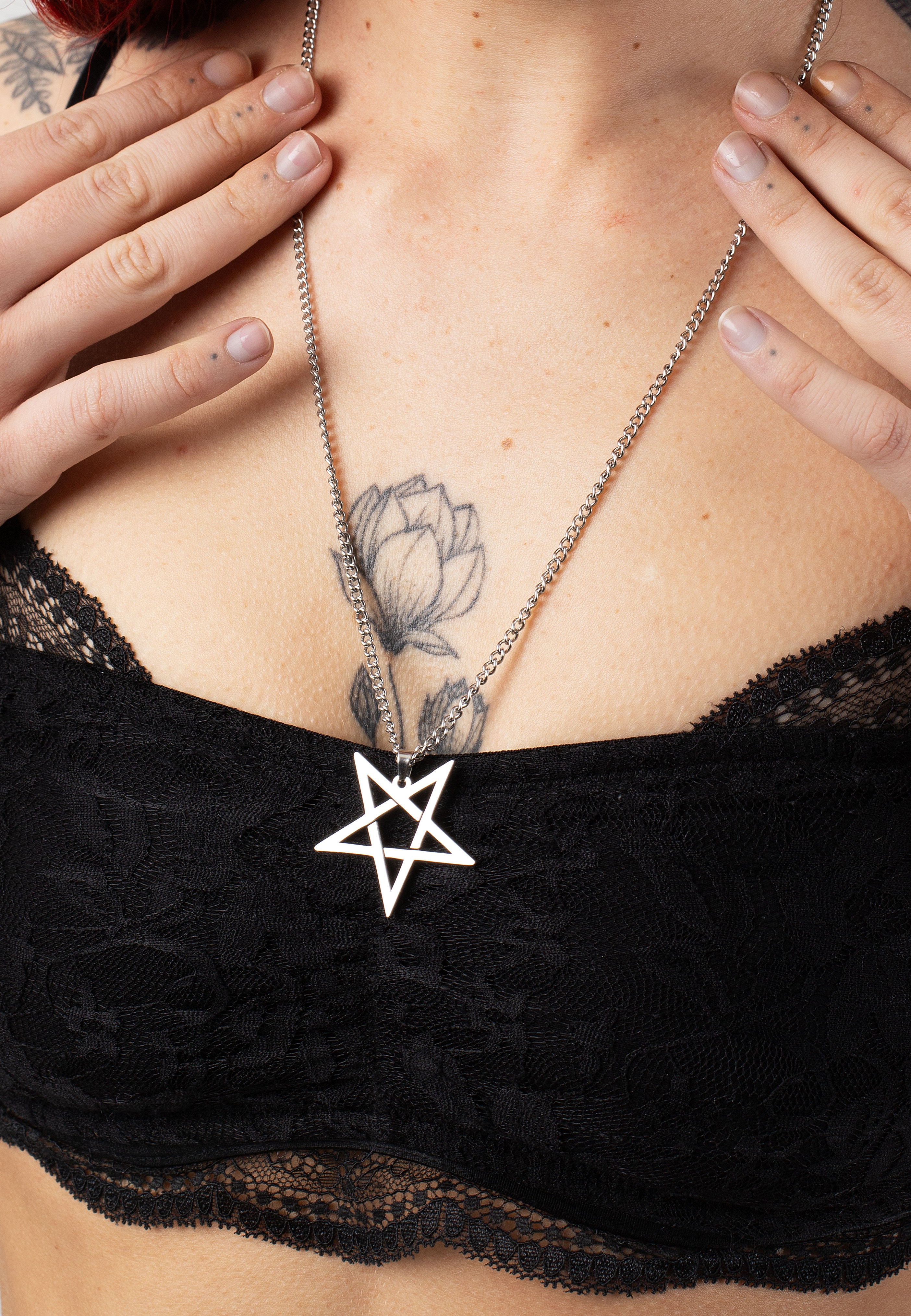 Easure - Pentagram - Necklace | Neutral-Image