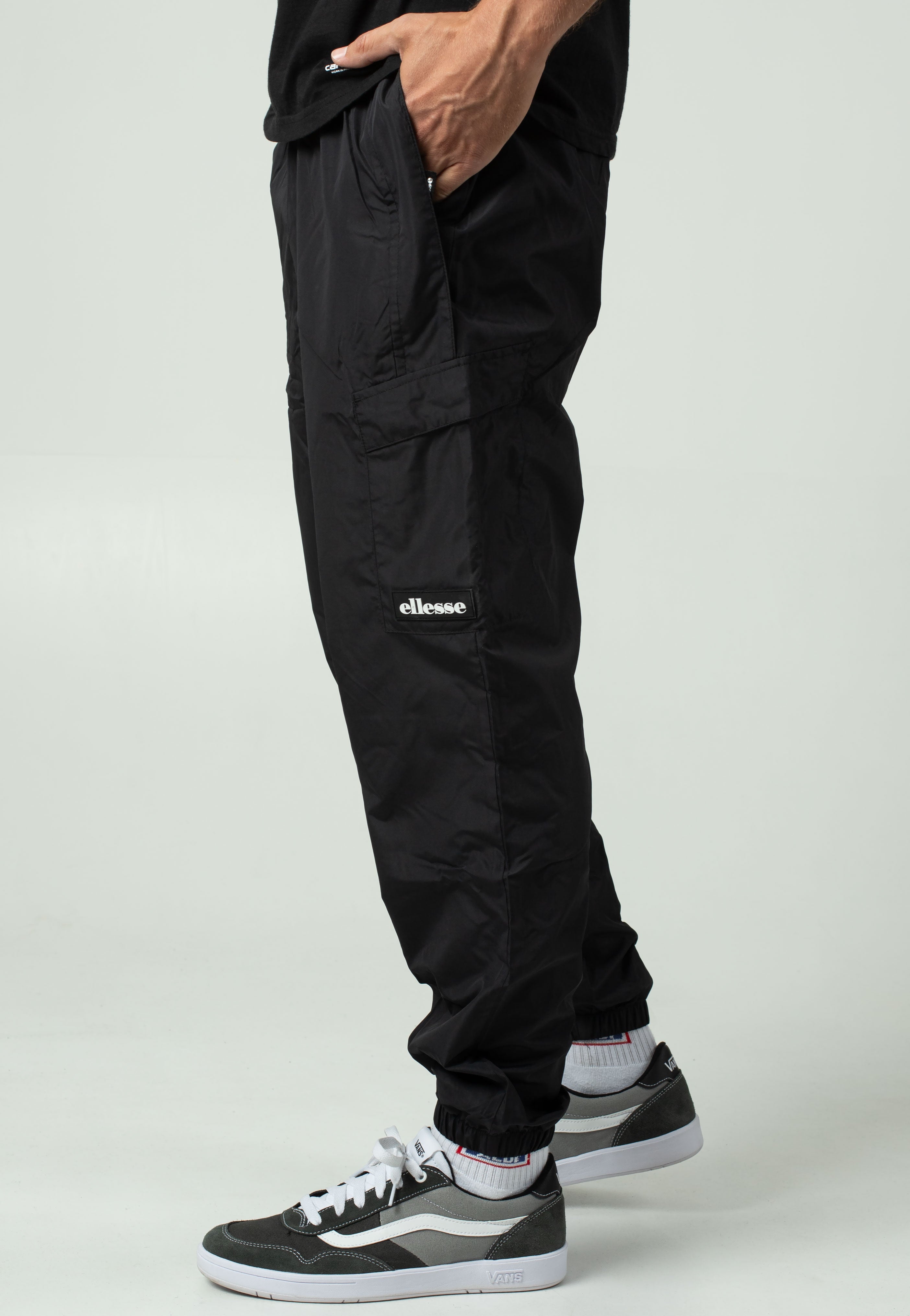 Ellesse - Guetta Track Black - Pants | Men-Image