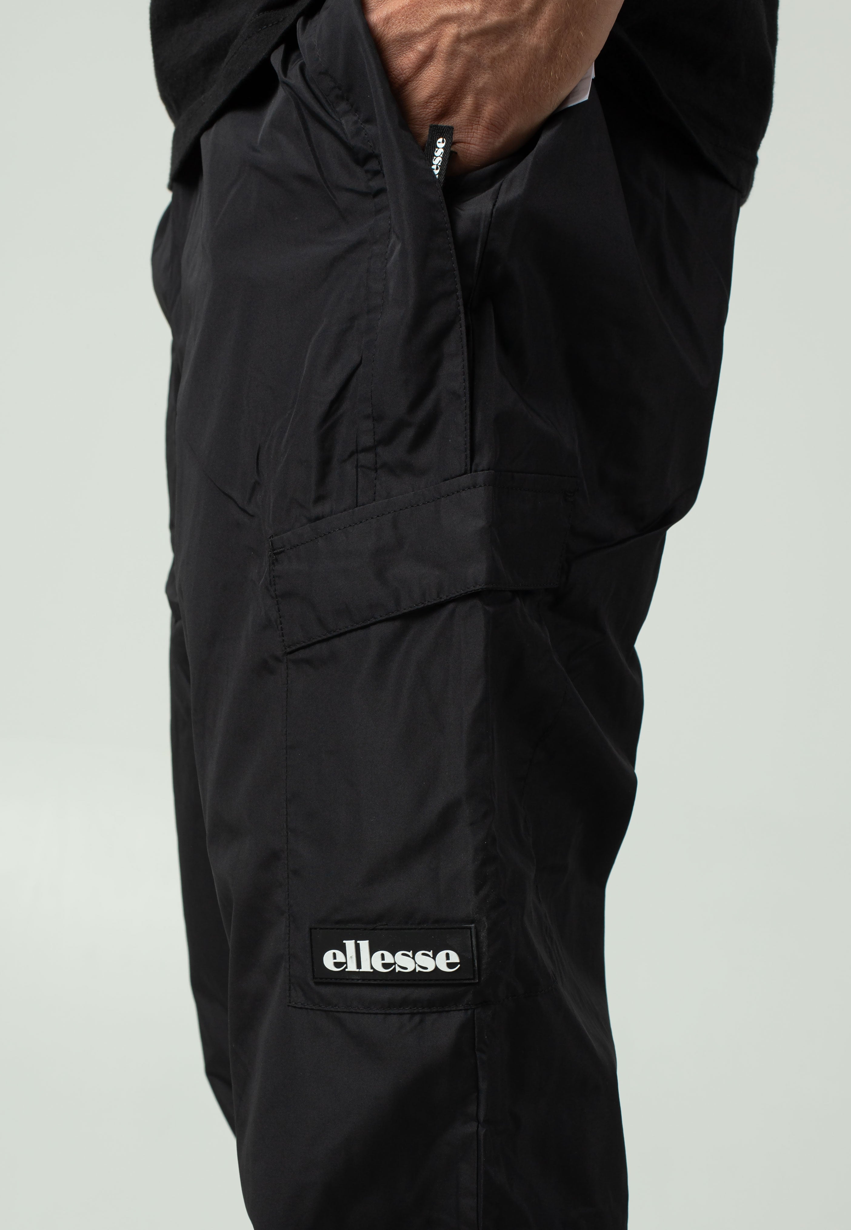 Ellesse - Guetta Track Black - Pants | Men-Image