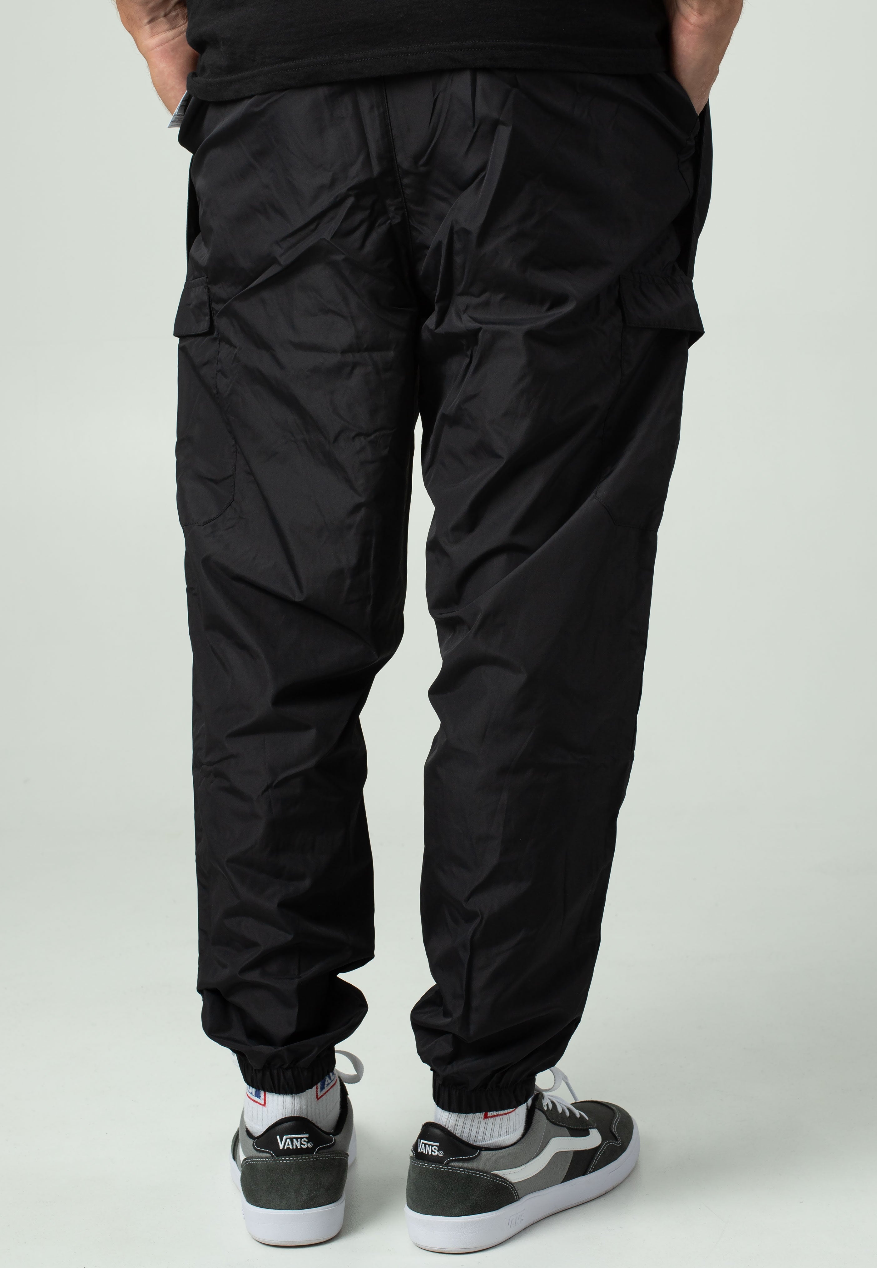 Ellesse - Guetta Track Black - Pants | Men-Image