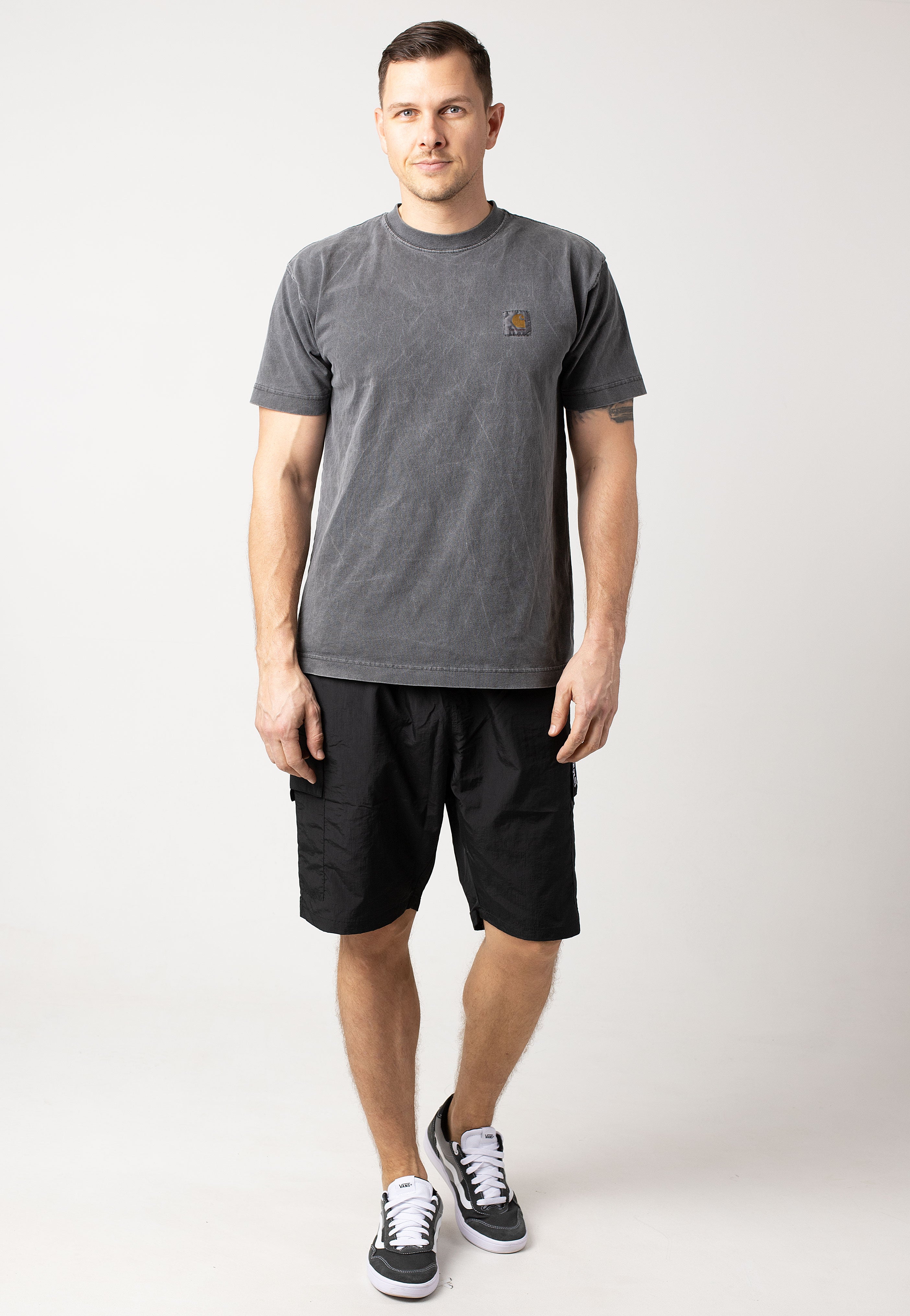 Ellesse - Yulio Cargo Washed Black - Shorts | Men-Image