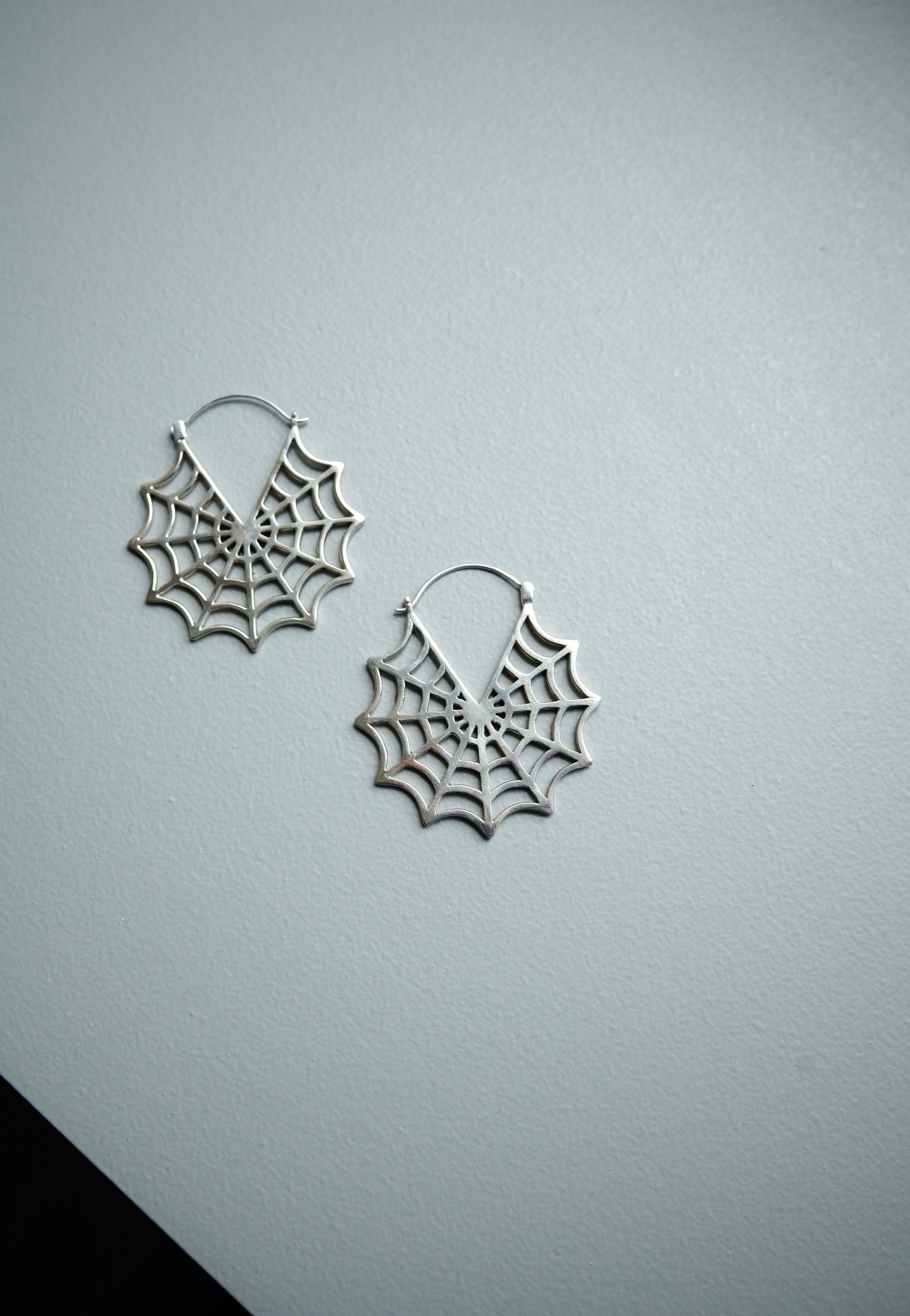 Ask & Embla - Lilith Cobweb Silver - Earrings | Neutral-Image