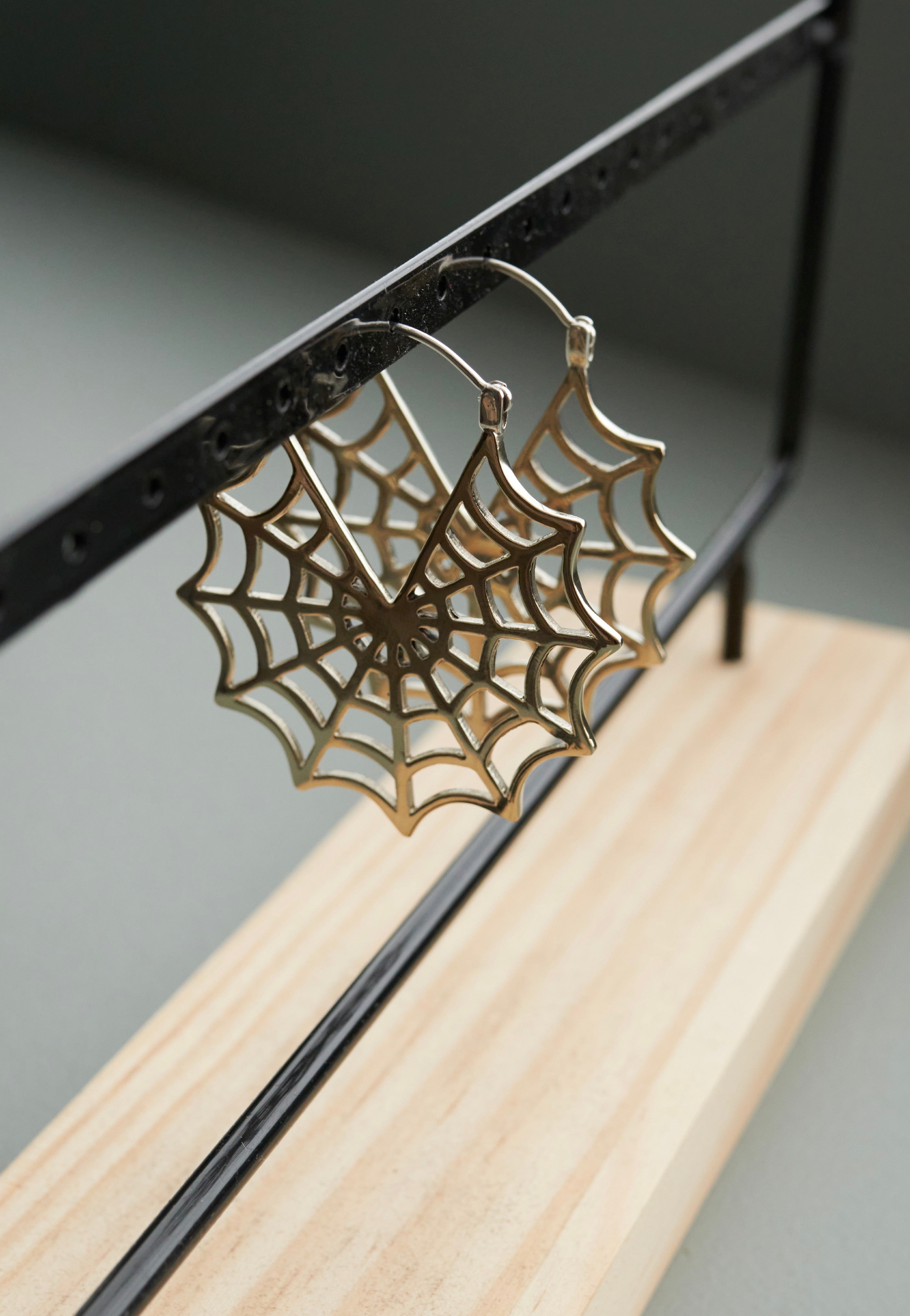 Ask & Embla - Lilith Cobweb Silver - Earrings | Neutral-Image