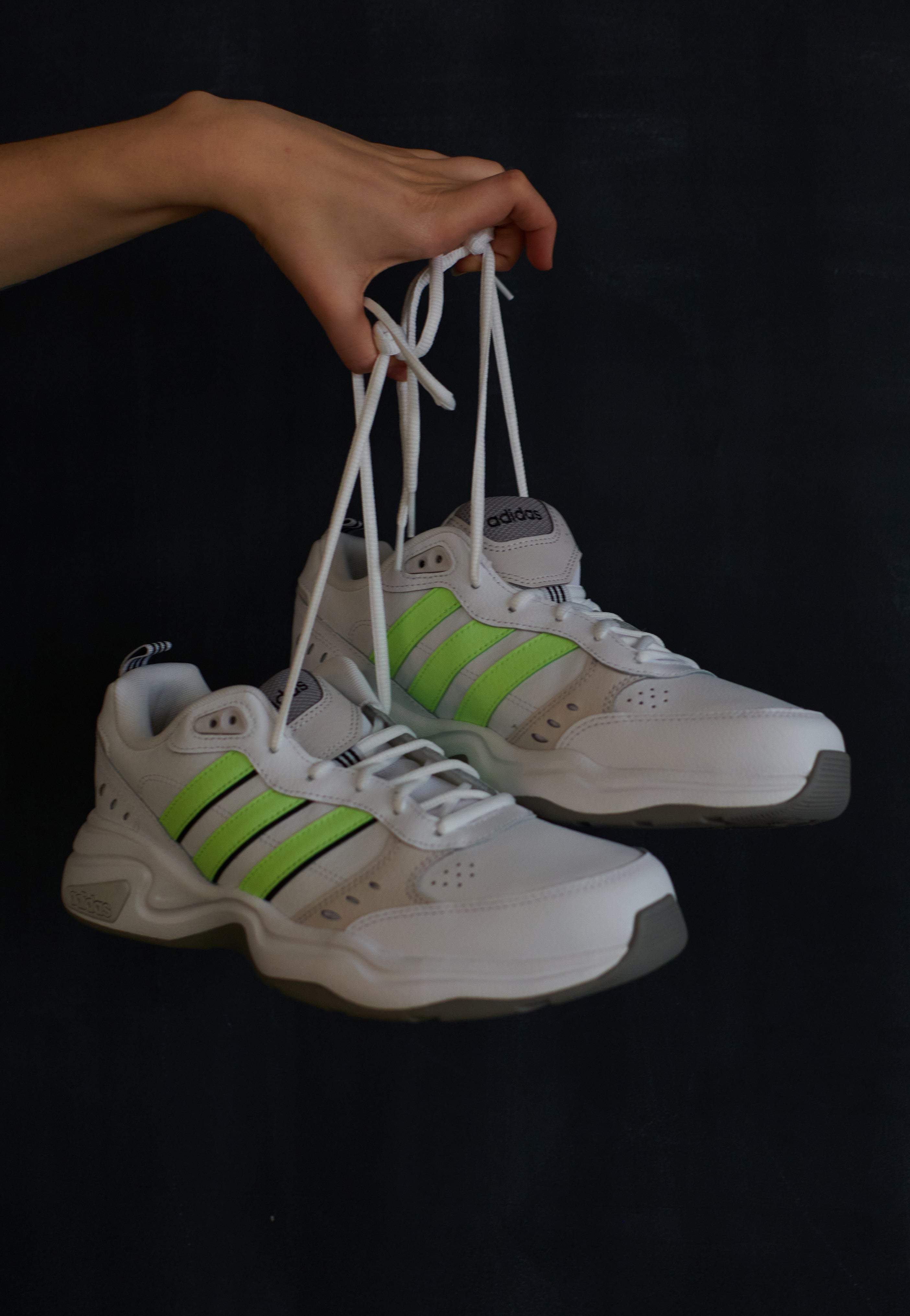 Adidas - Strutter Ftwwht/Grespa/Cblack - Shoes | Men-Image