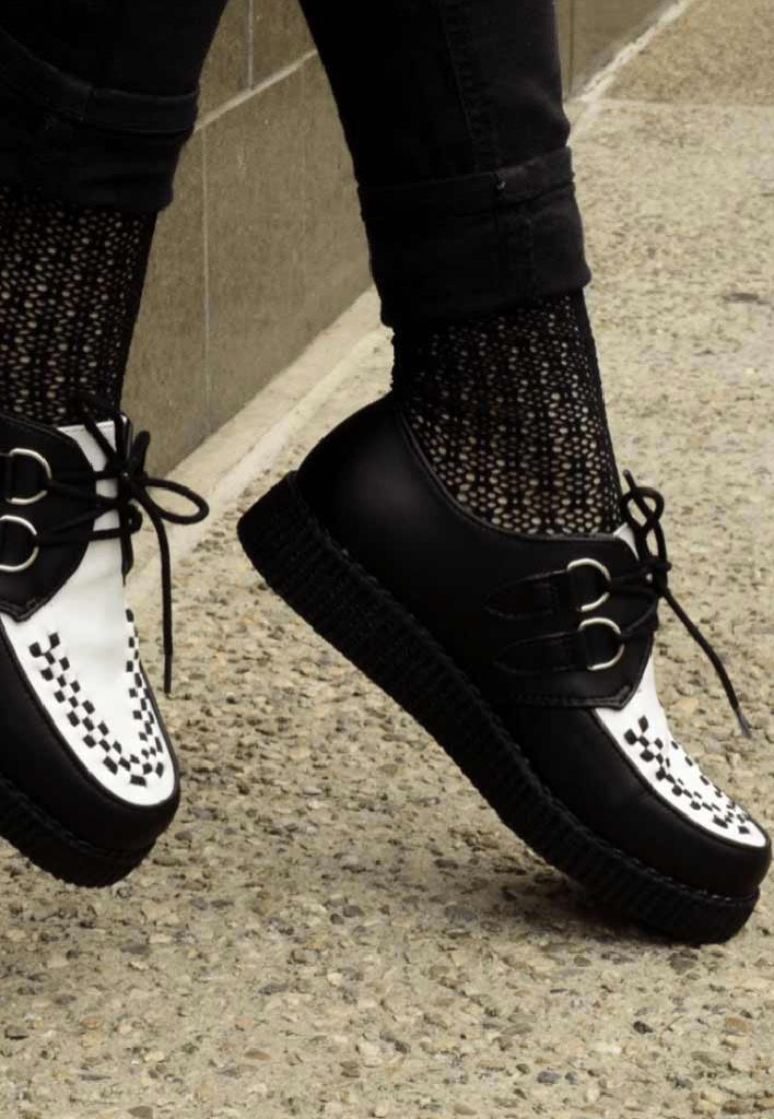 T.U.K. - Low Flex Round Toe Creeper Black/White - Girl Shoes | Women-Image