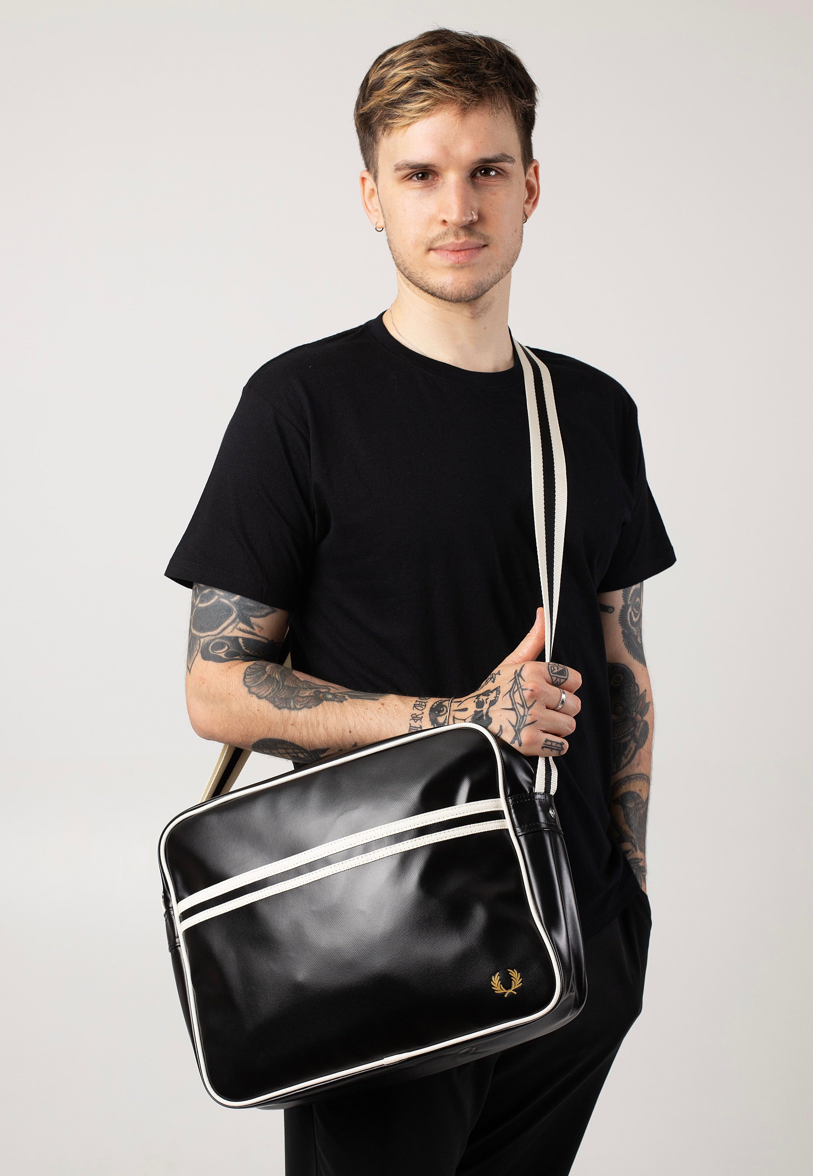 Fred Perry - Classic Shoulder Black/ Ecru - Bag | Neutral-Image