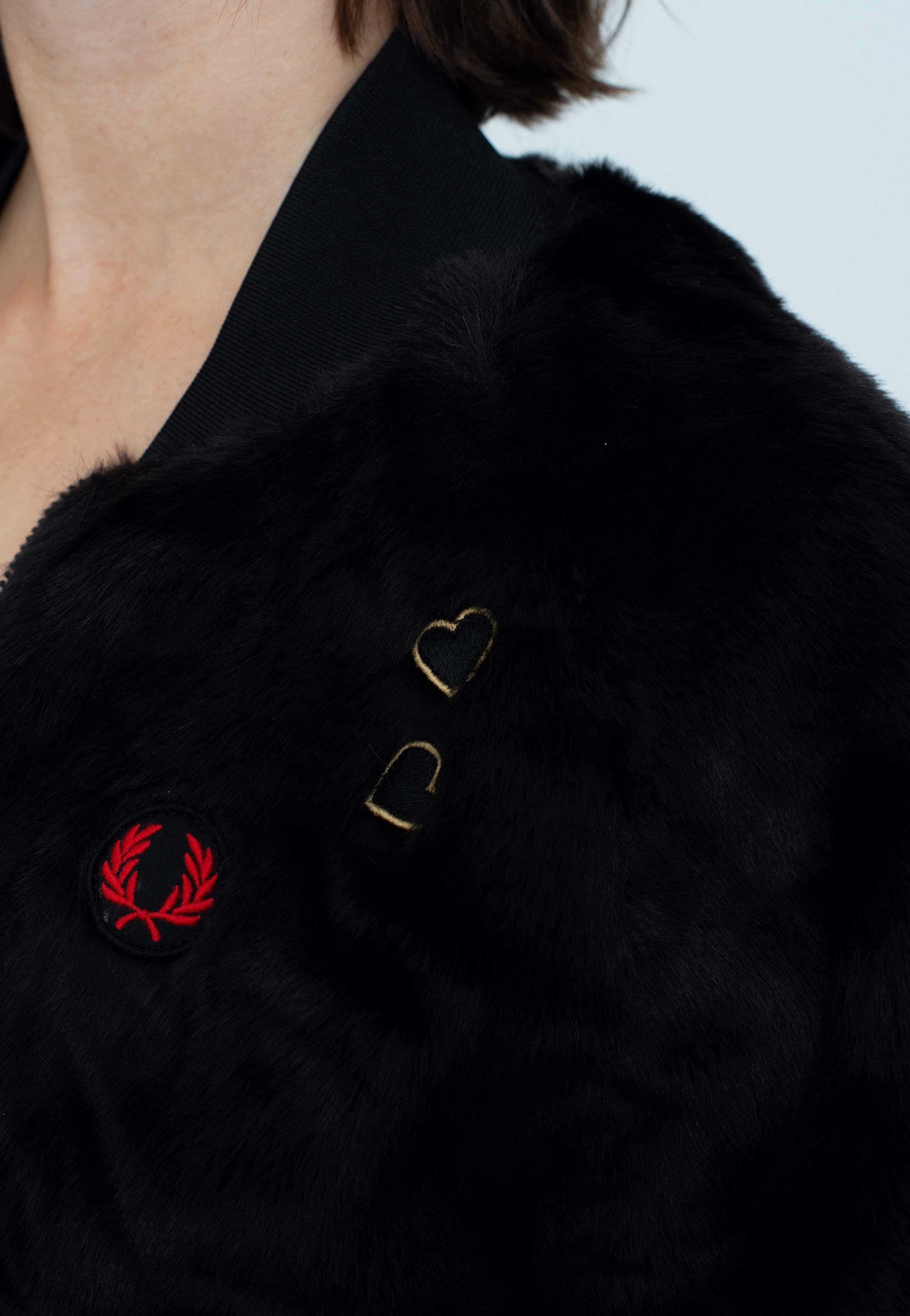 Fred Perry x Amy Winehouse - Heart Detail Faux Fur Black - Jacket | Women-Image