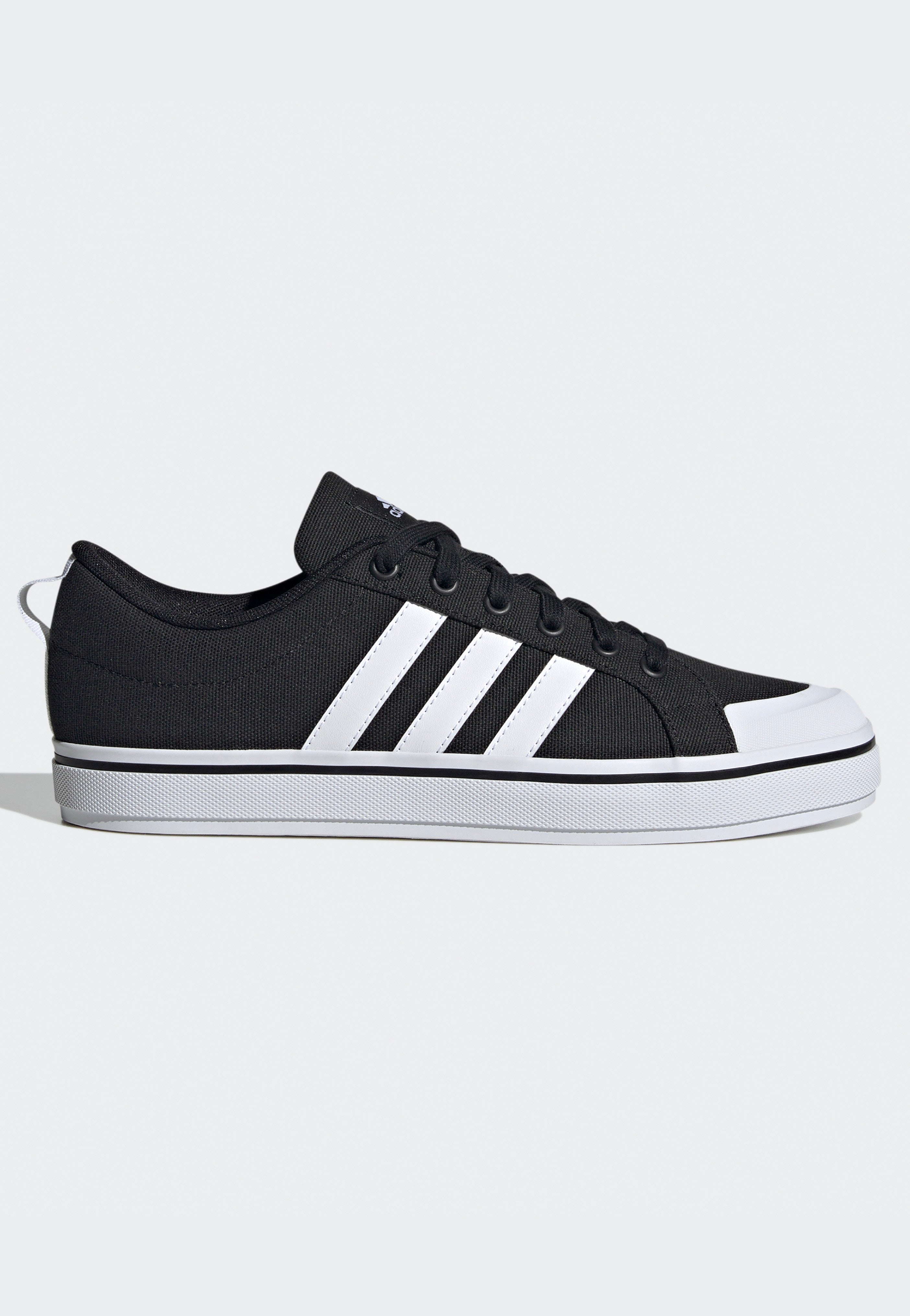 Adidas - Bravada 2.0 Cblack/Ftwwht/Cblack - Shoes | Men-Image