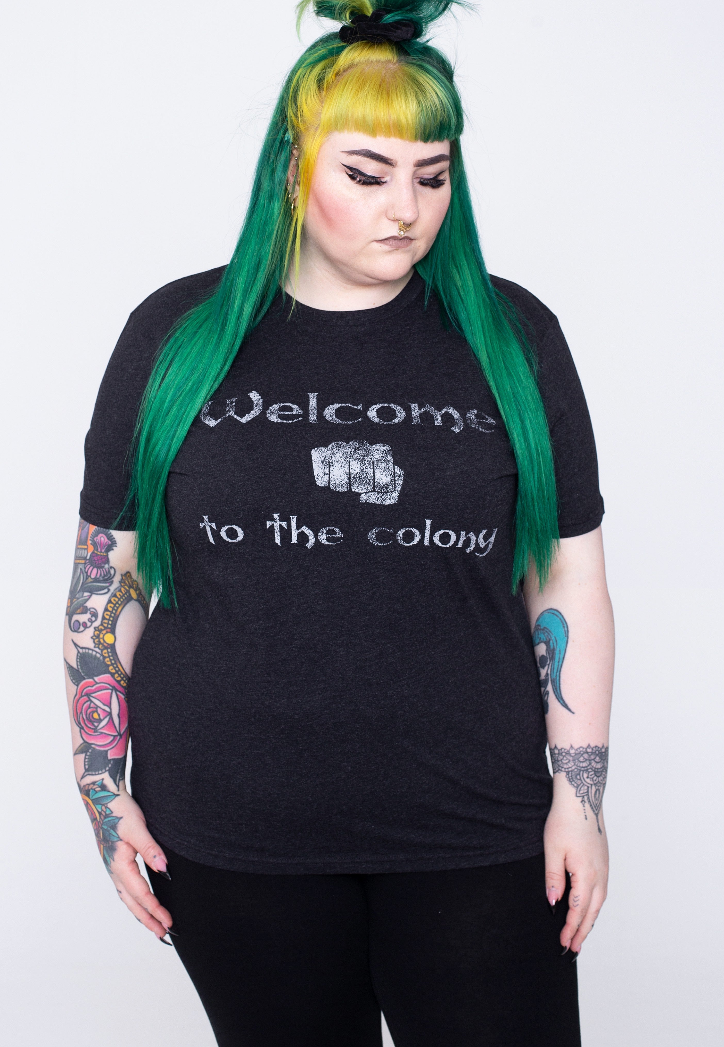 Gothic - Colony Fist - T-Shirt | Women-Image