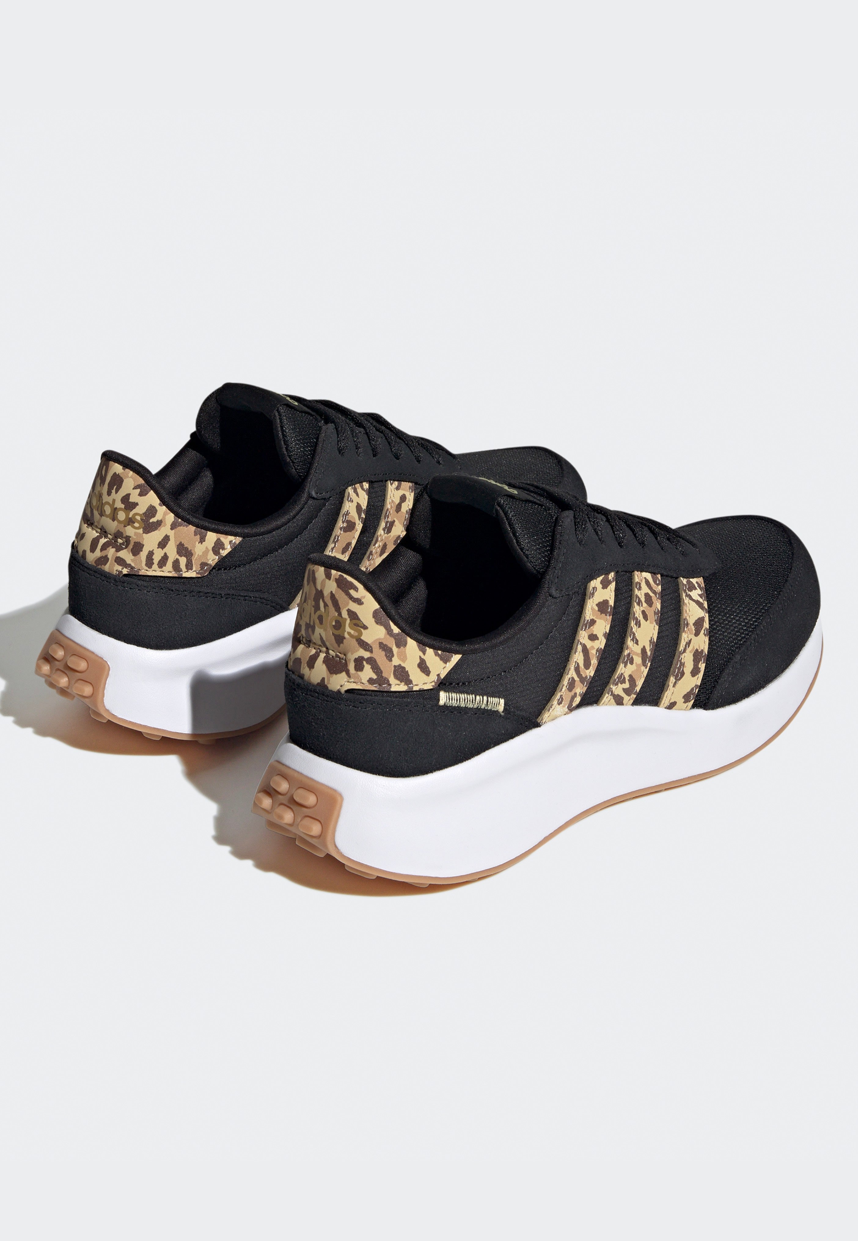 Adidas - Run 70s Cblack/Magbei/Aciora - Girl Shoes | Women-Image