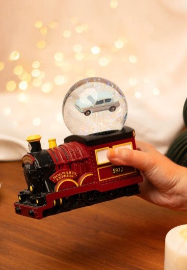 Harry Potter - Hogwarts Express Flying Ford Anglia - Snow Globe | Neutral-Image