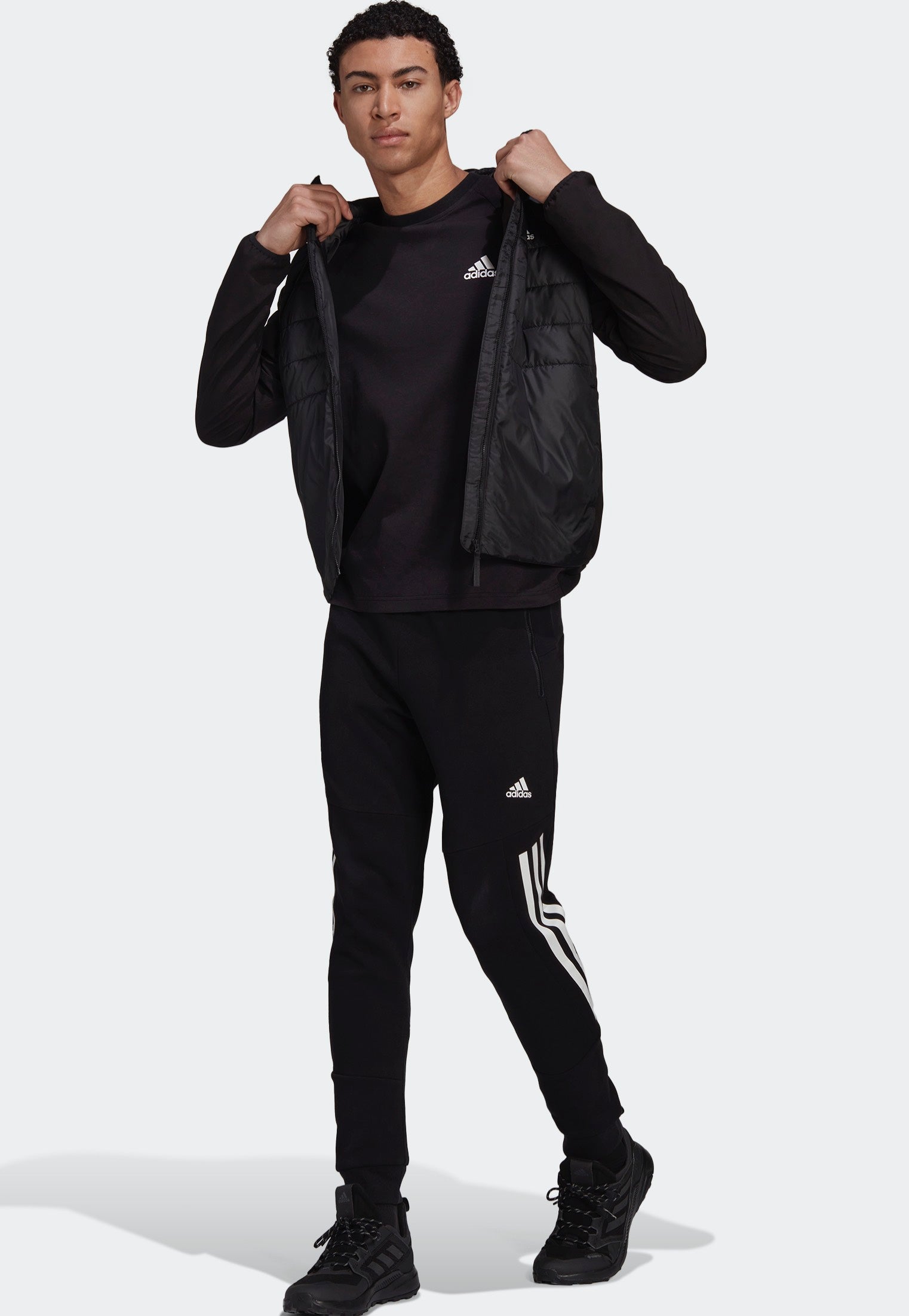 Adidas - Essentials Insulated Hooded Hybrid Black - Jacket | Men-Image