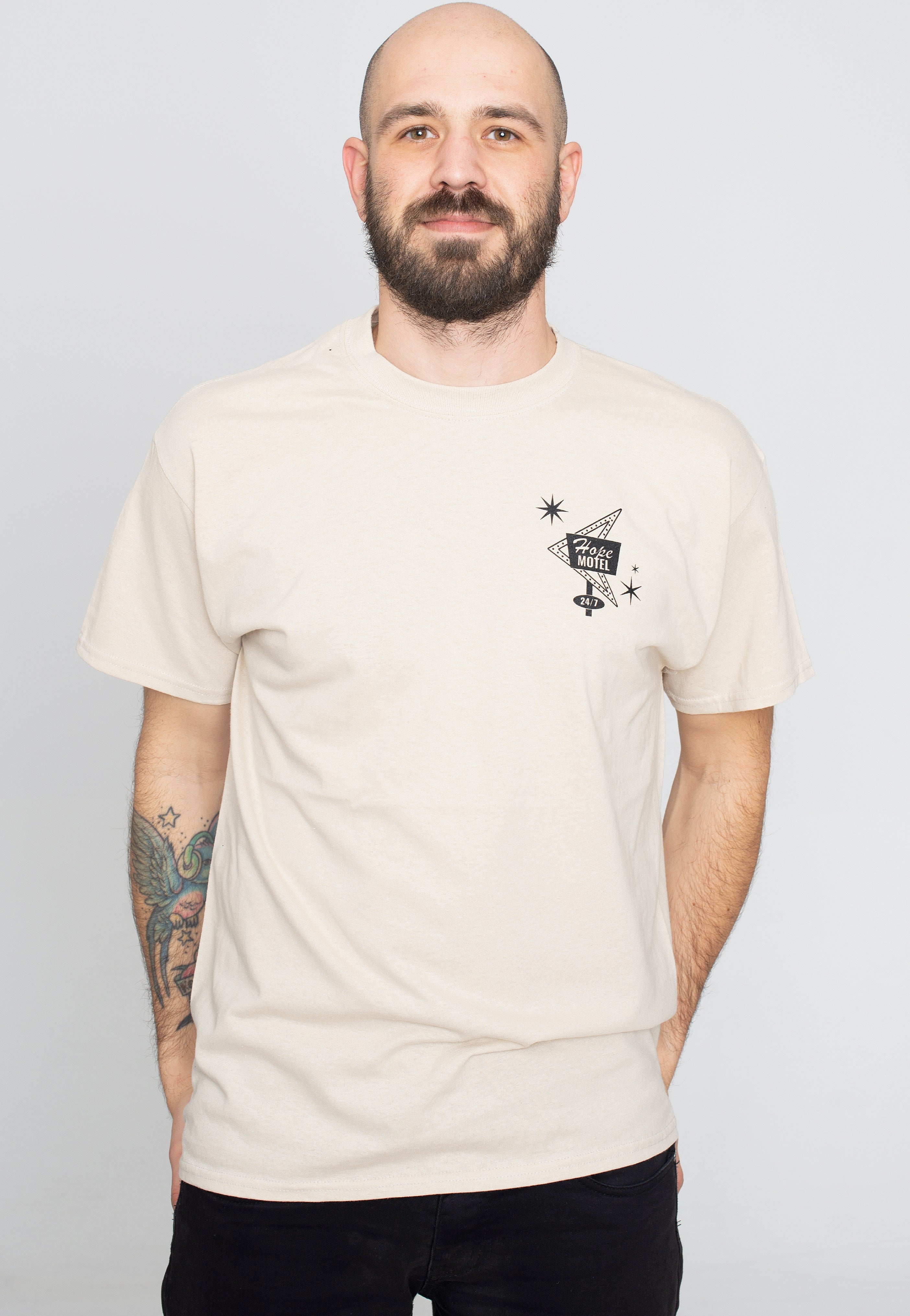 Hope For The Day - Hope Hotel Sand - T-Shirt | Men-Image