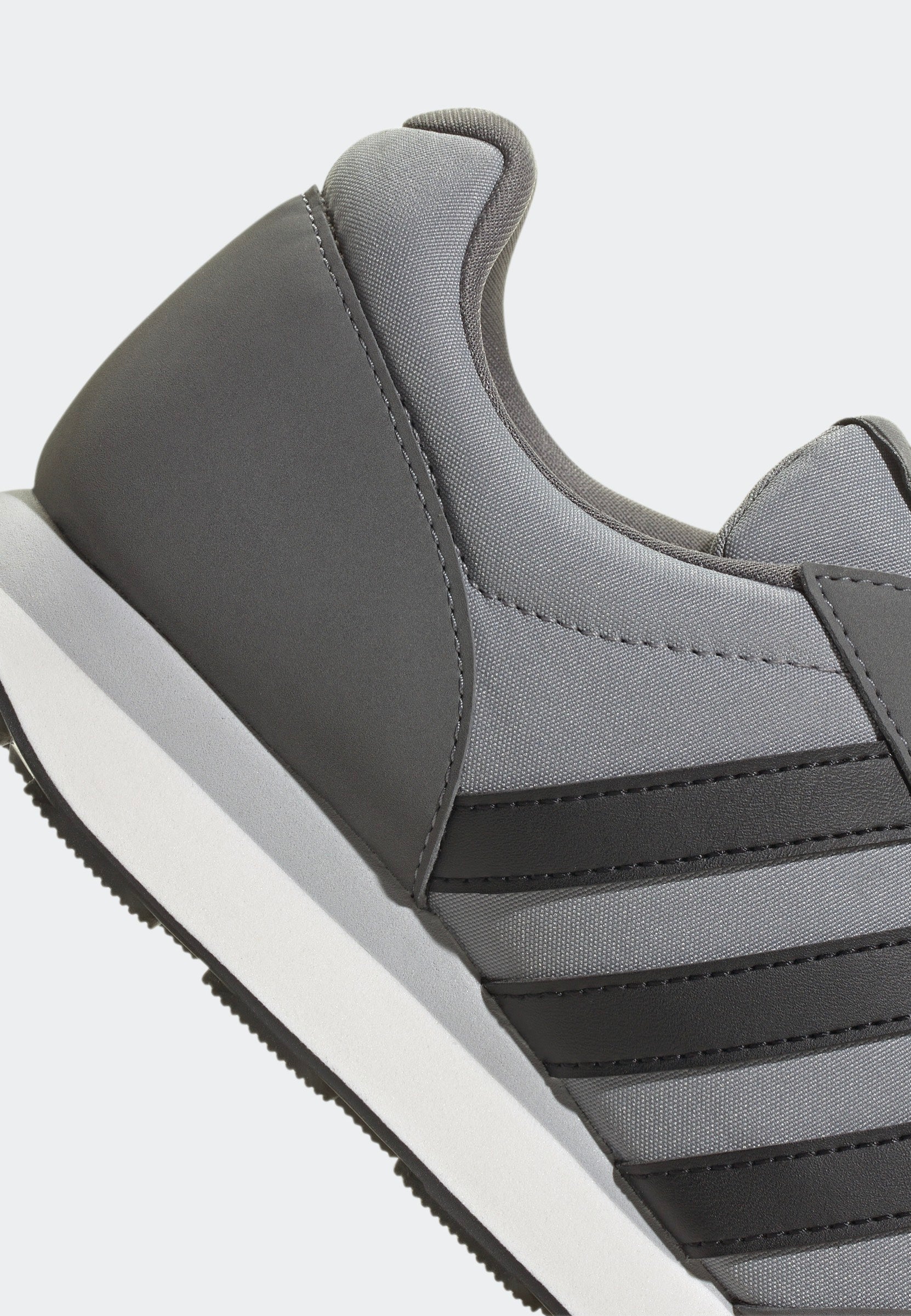 Adidas - Run 60S 3.0 Grethr/Cblack/Grefou - Shoes | Men-Image