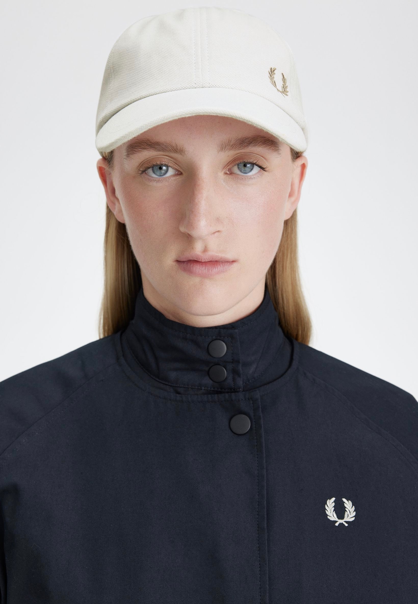 Fred Perry - Pique Classic Snow White/Warm Stone - Cap | Neutral-Image