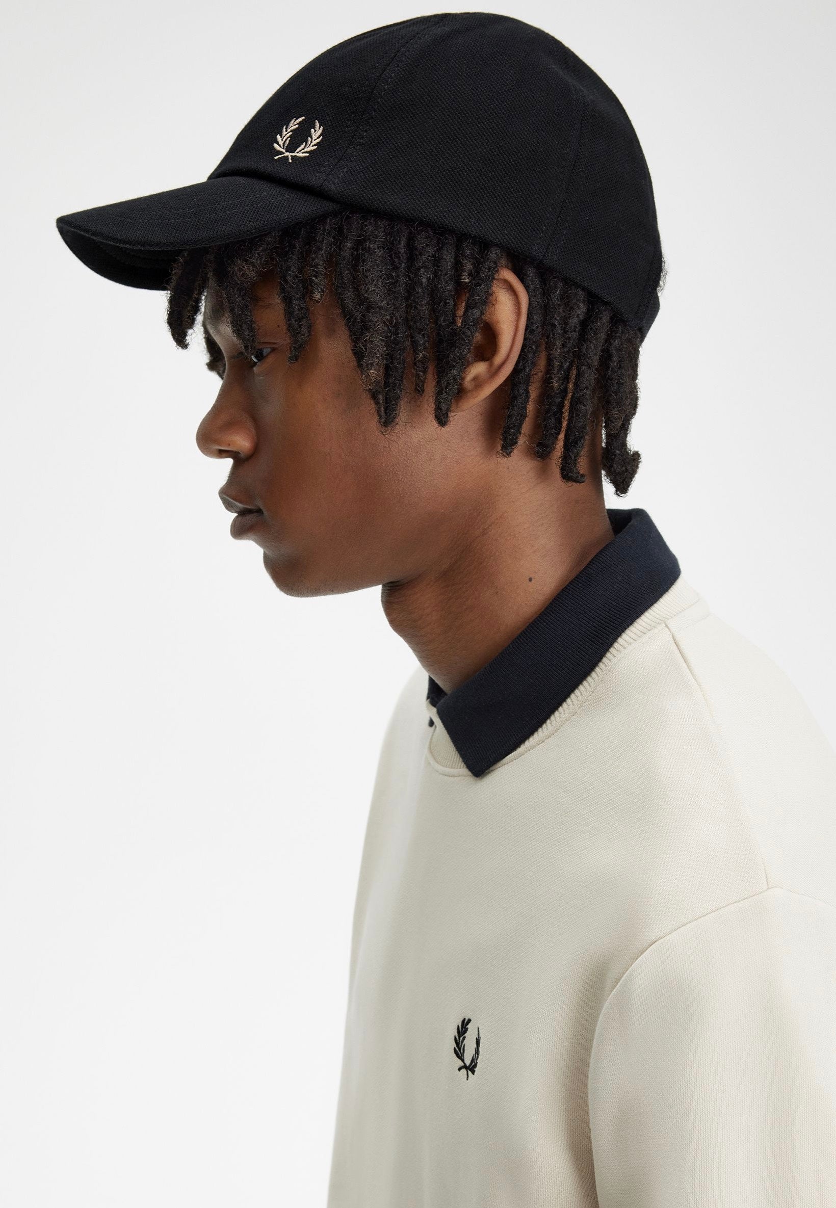 Fred Perry - Pique Classic Black/Warm Stone - Cap | Neutral-Image