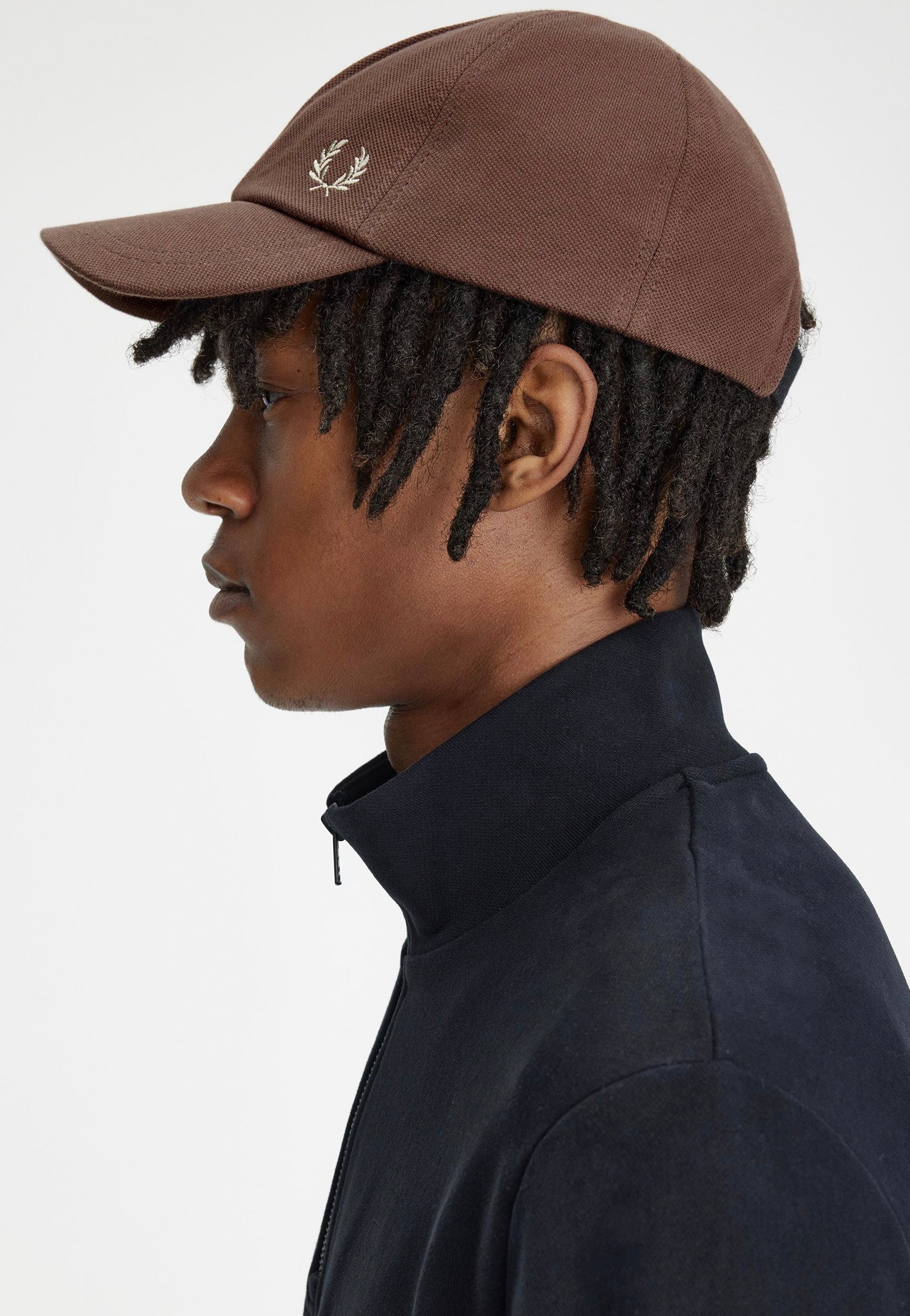 Fred Perry - Pique Classic Brick/Warm Grey - Cap | Neutral-Image