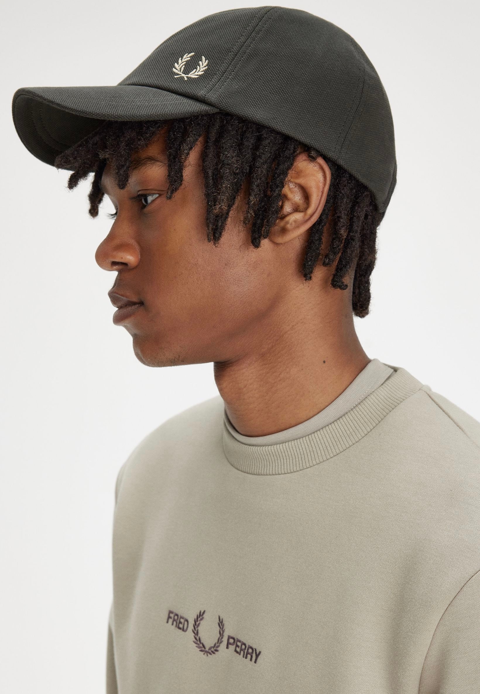 Fred Perry - Pique Classic Field Green/Oatmeal - Cap | Neutral-Image