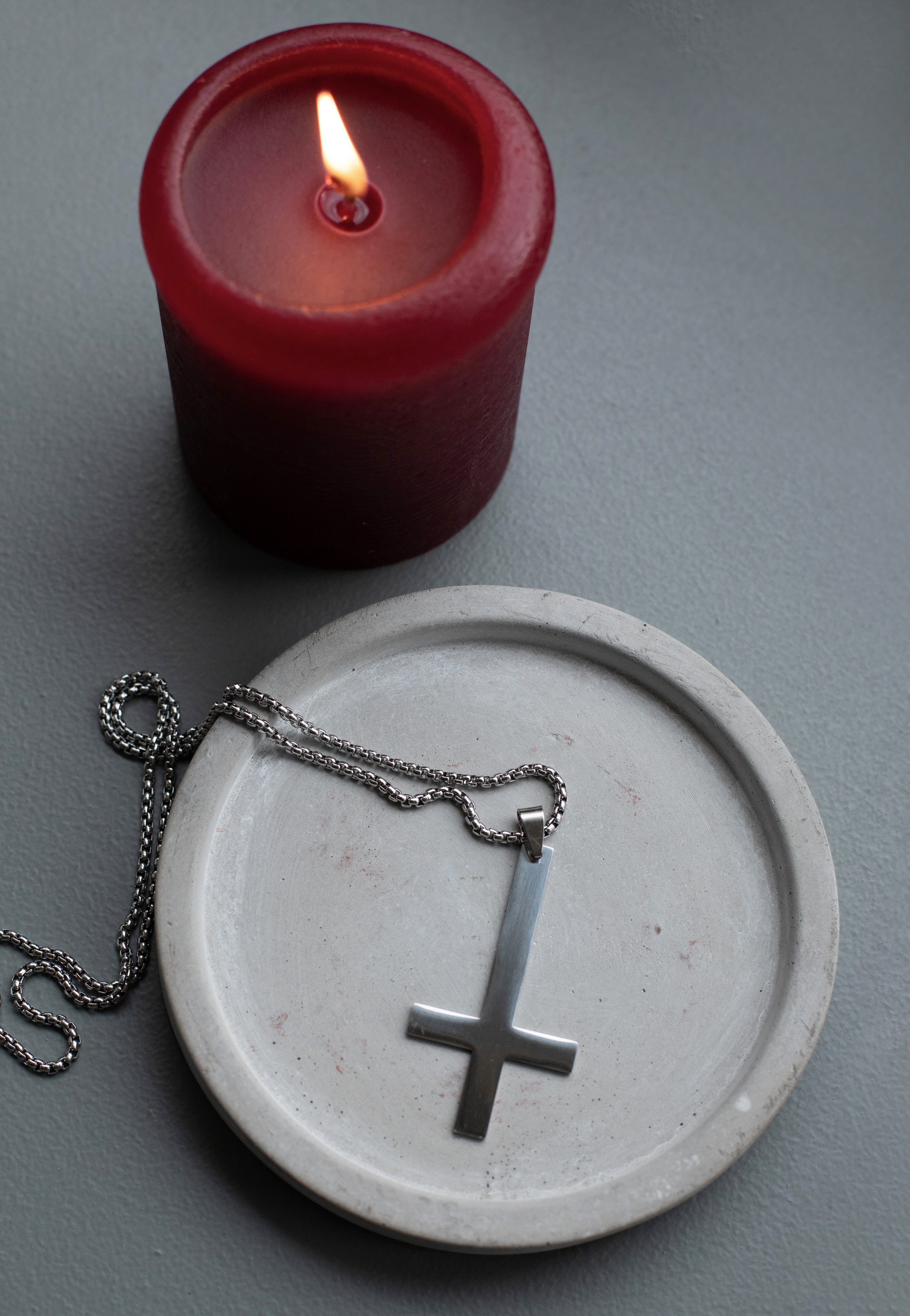 Easure - Inverted Cross - Necklace | Neutral-Image