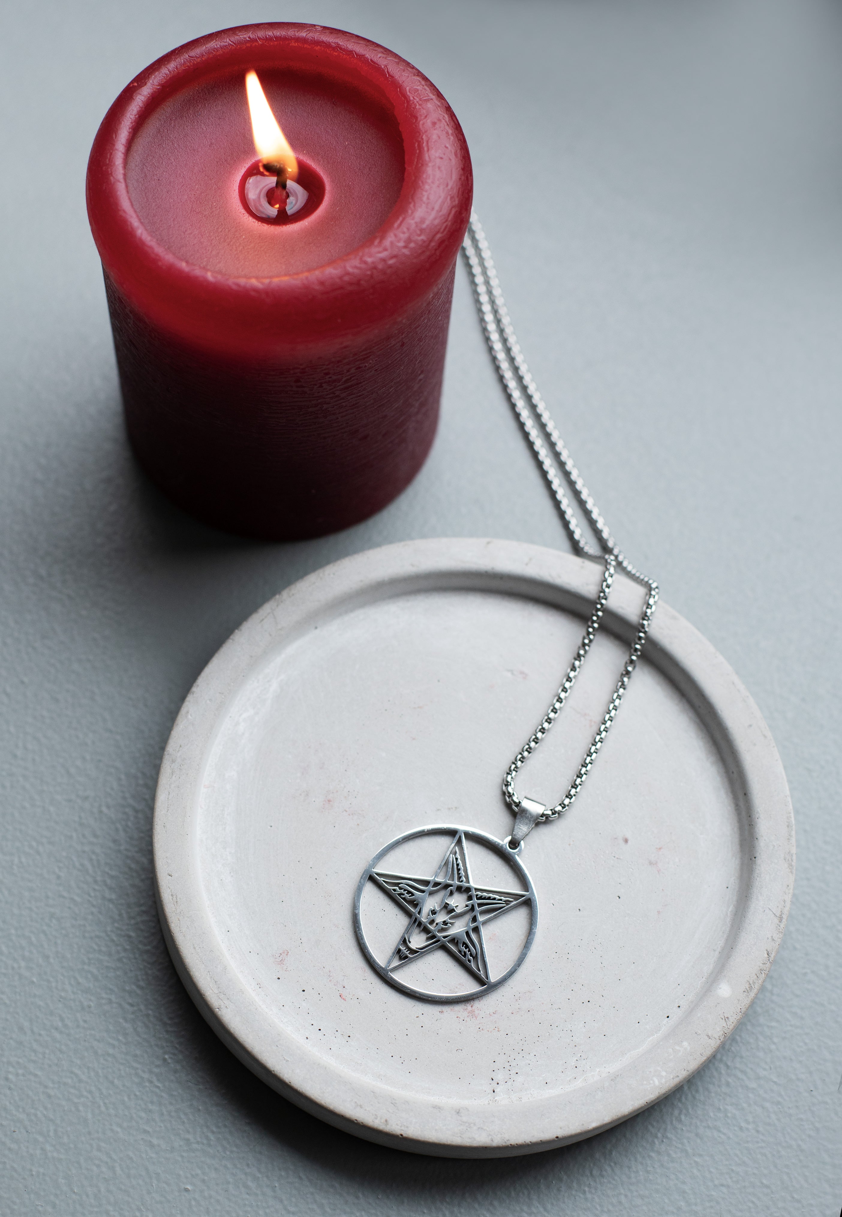 Easure - Pentagram Round - Necklace | Neutral-Image