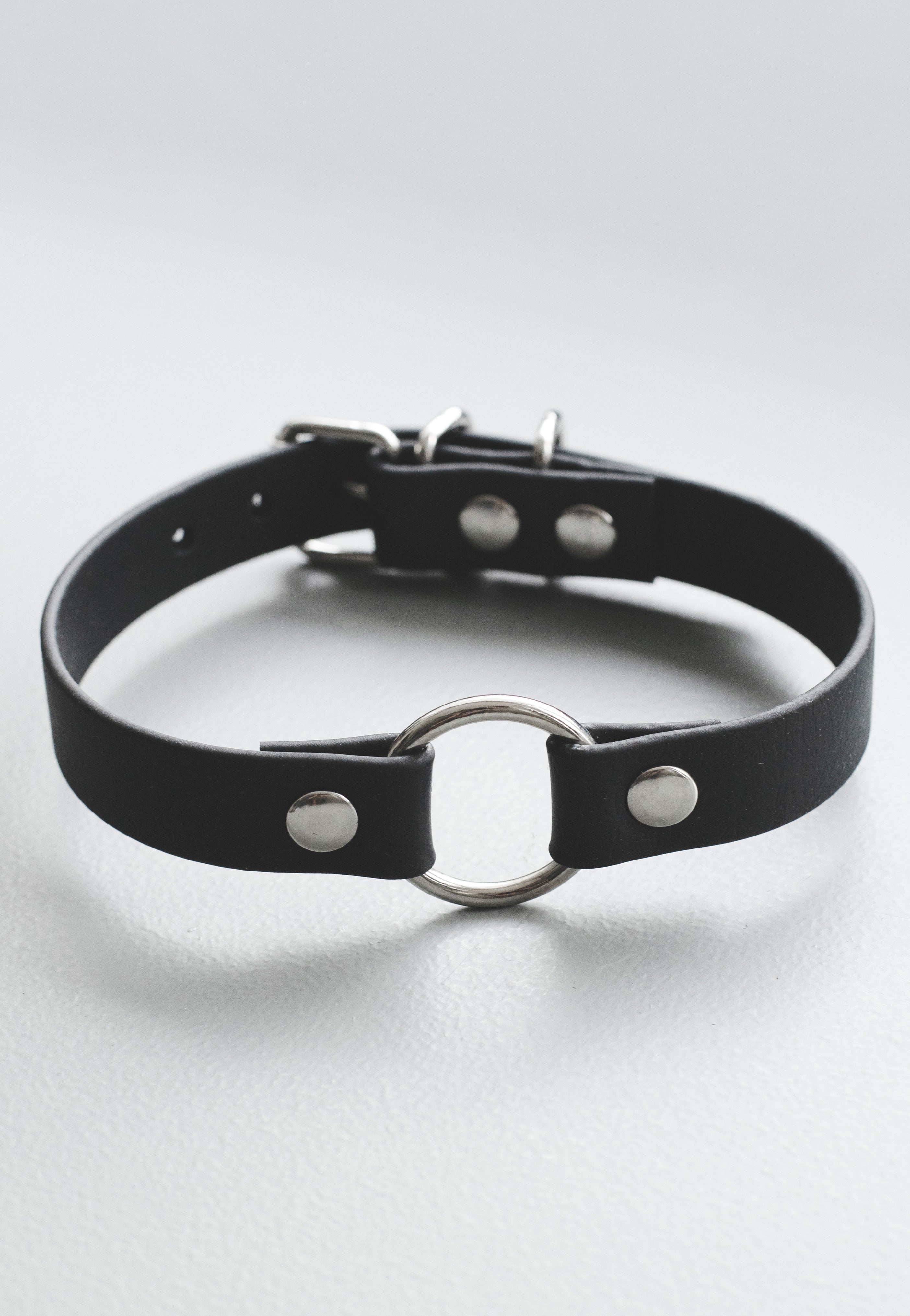 Easure - O Ring Black - Choker | Neutral-Image