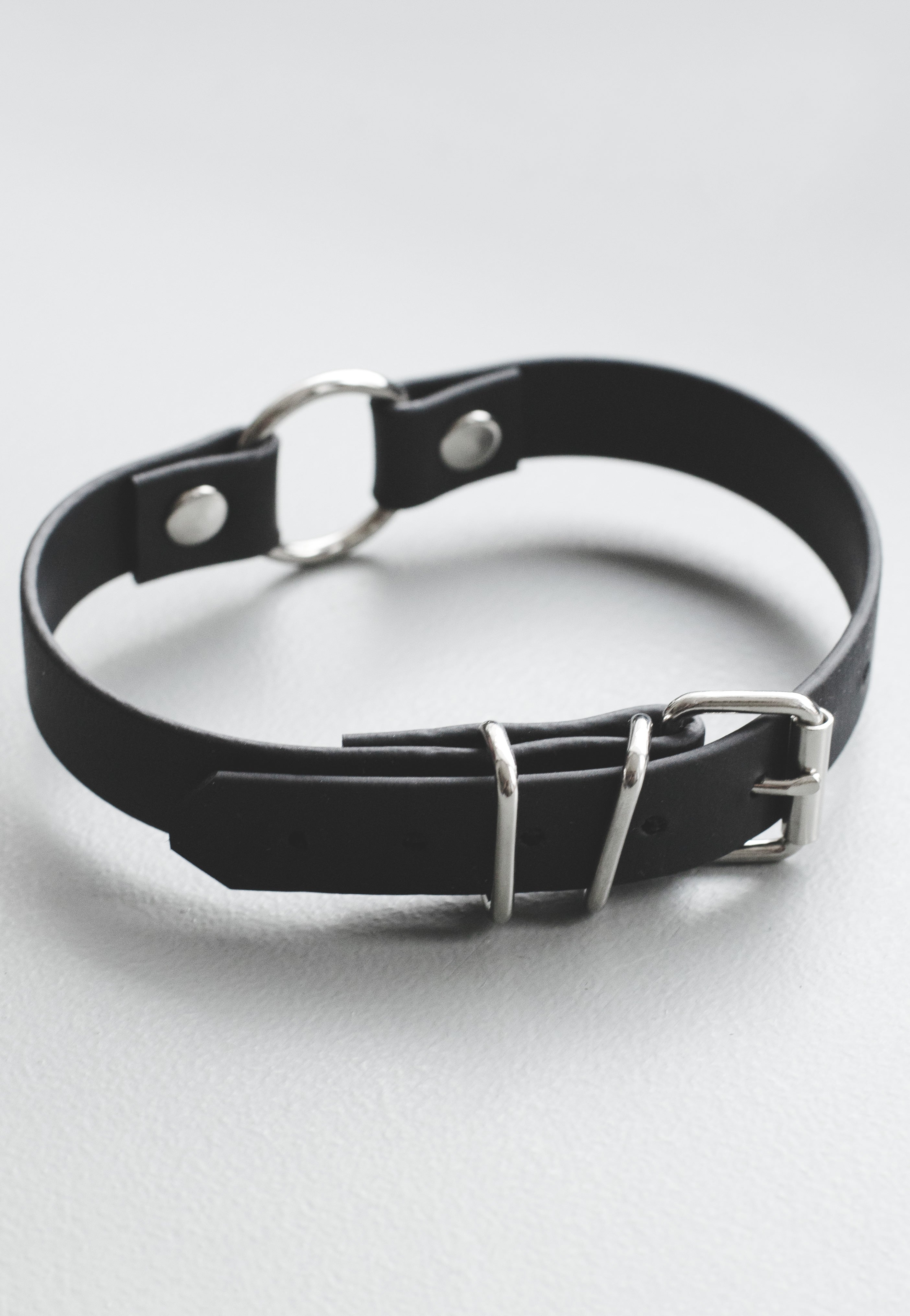 Easure - O Ring Black - Choker | Neutral-Image