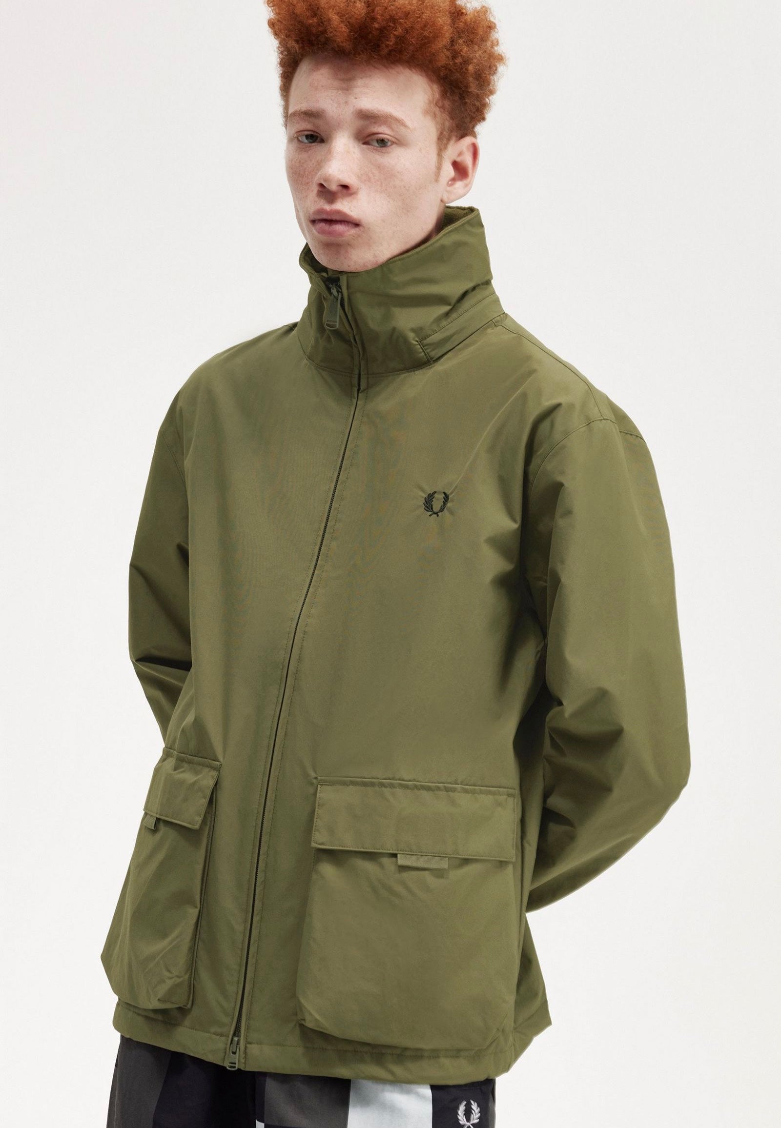 Fred Perry - Patch Pocket Zip Through Uniform Green - Jacket | Men-Image