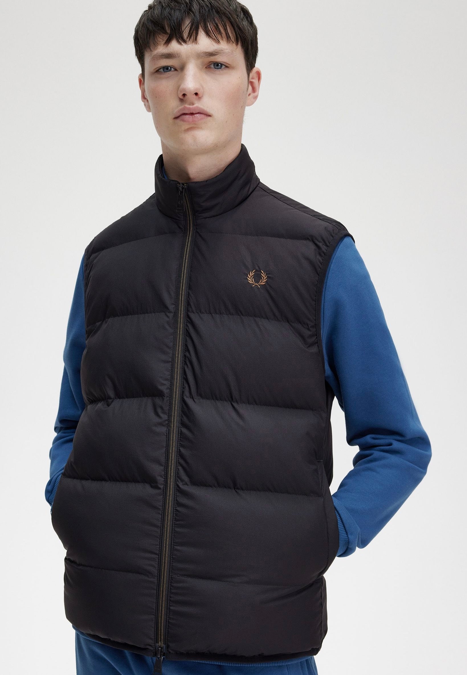 Fred Perry - Insulated Gilet Black - Vest | Men-Image