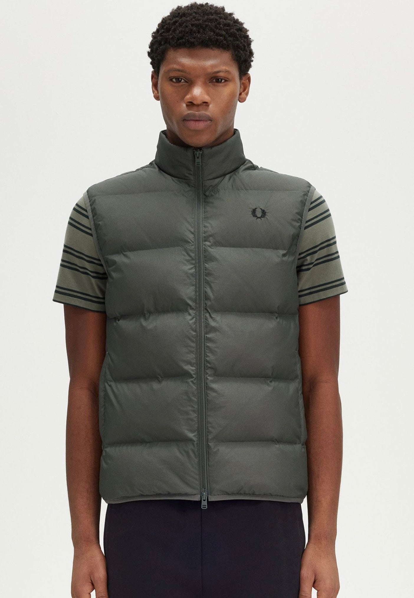 Fred Perry - Insulated Field Green - Vest | Men-Image