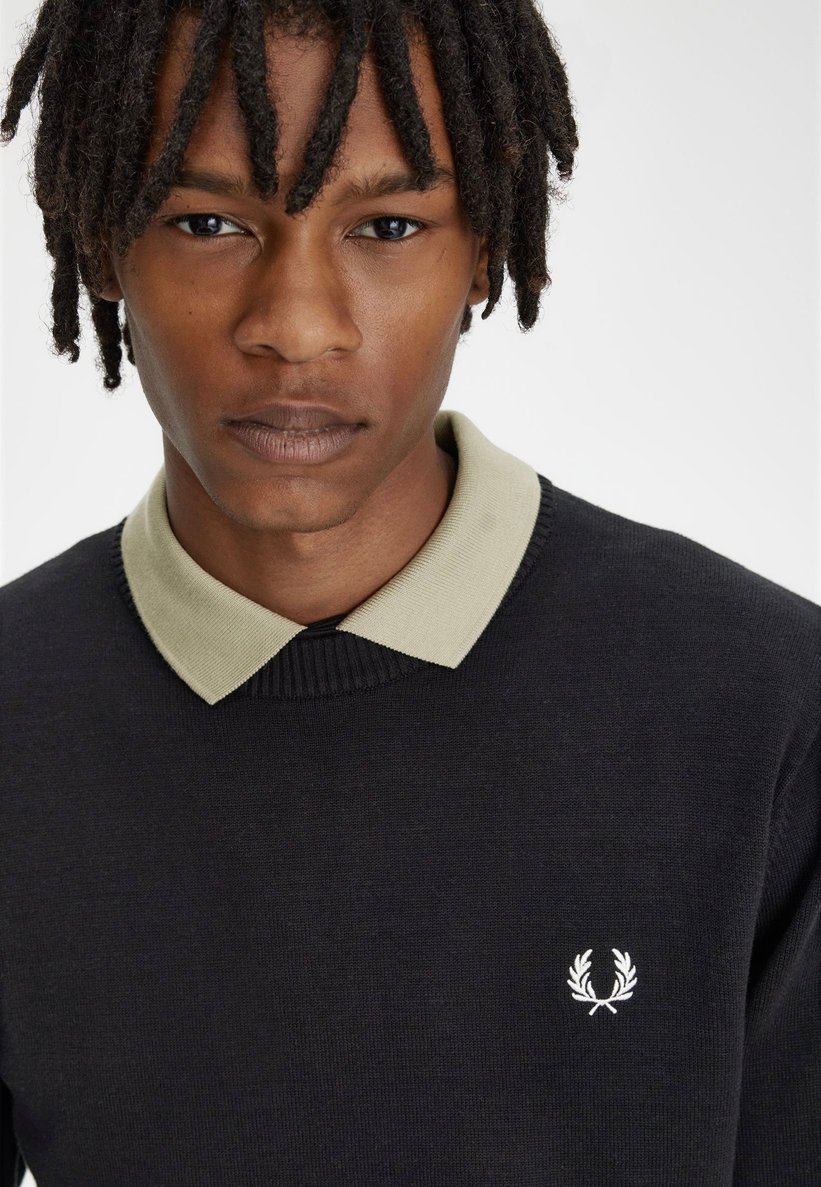 Fred Perry - Graphic Laurel Wreath Black - Pullover | Men-Image