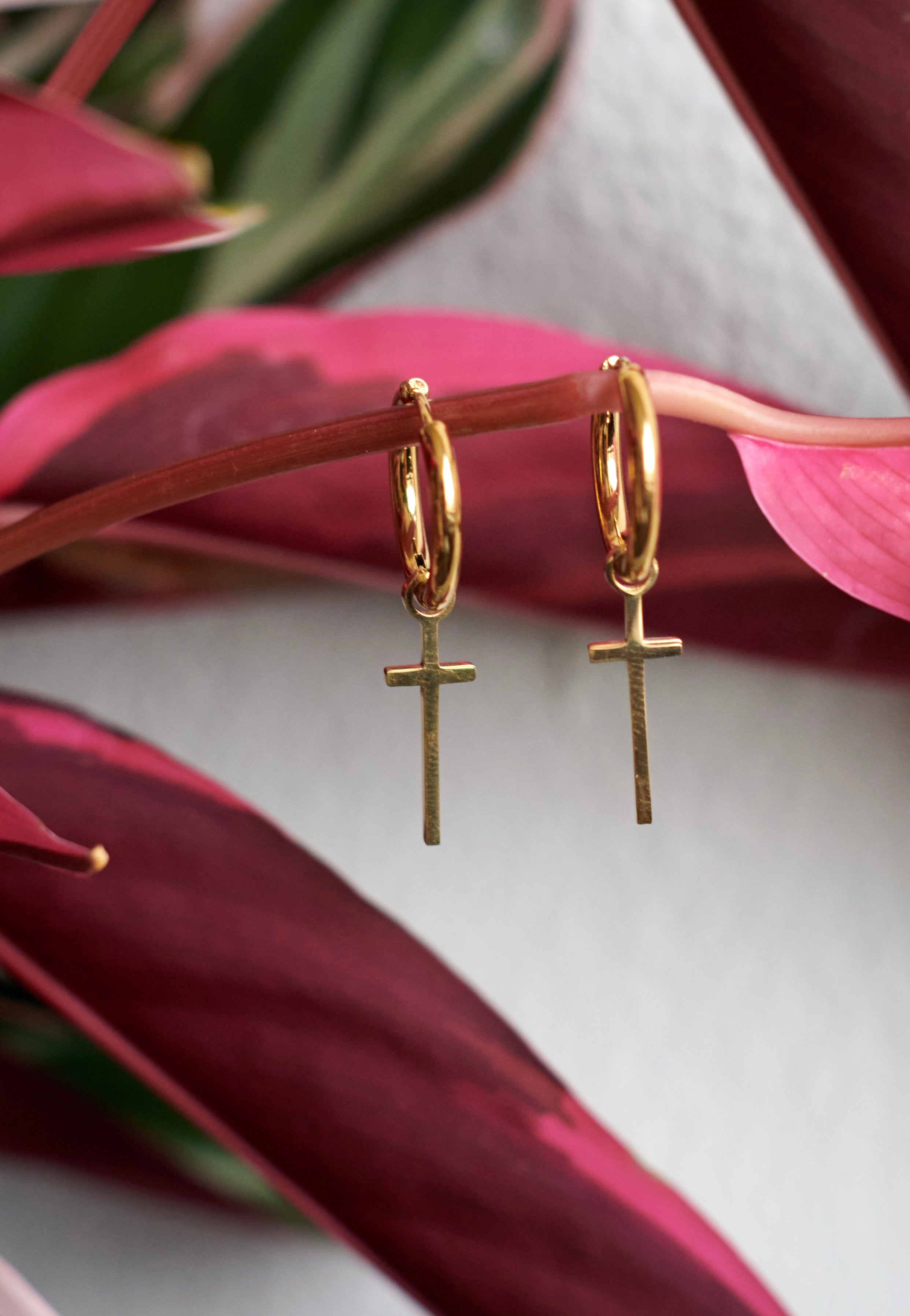 Wildcat - Little Cross Gold - Earrings | Neutral-Image