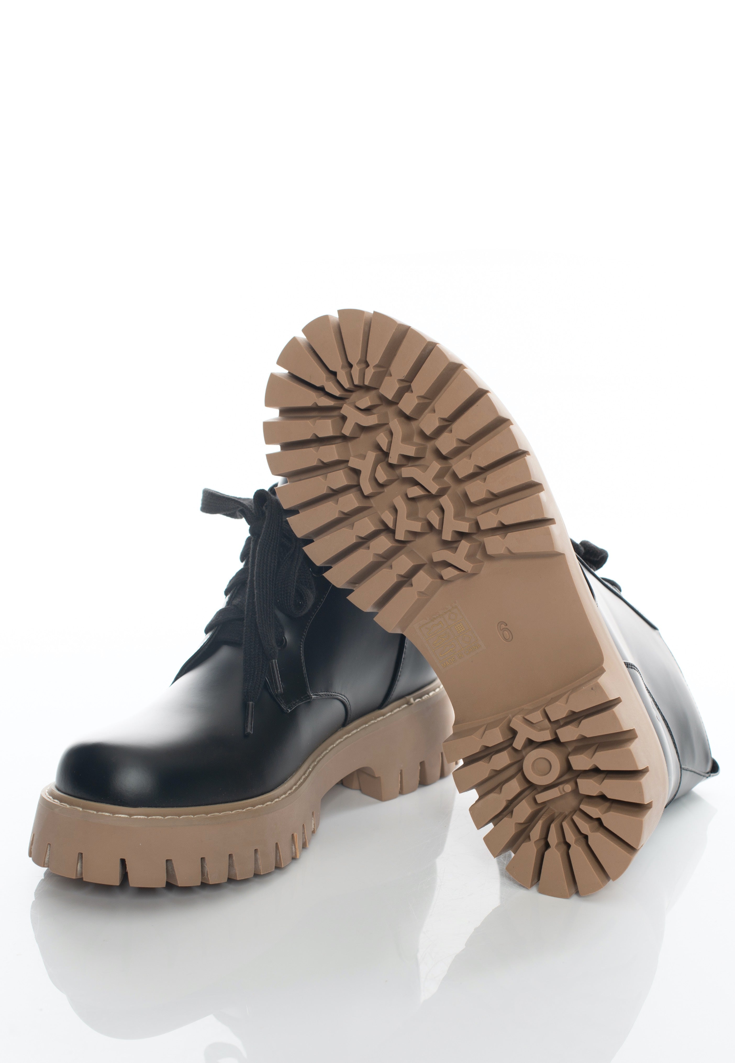 Koi Footwear - Moon Runner Beige Sole Lace Up Black - Girl Shoes | Women-Image