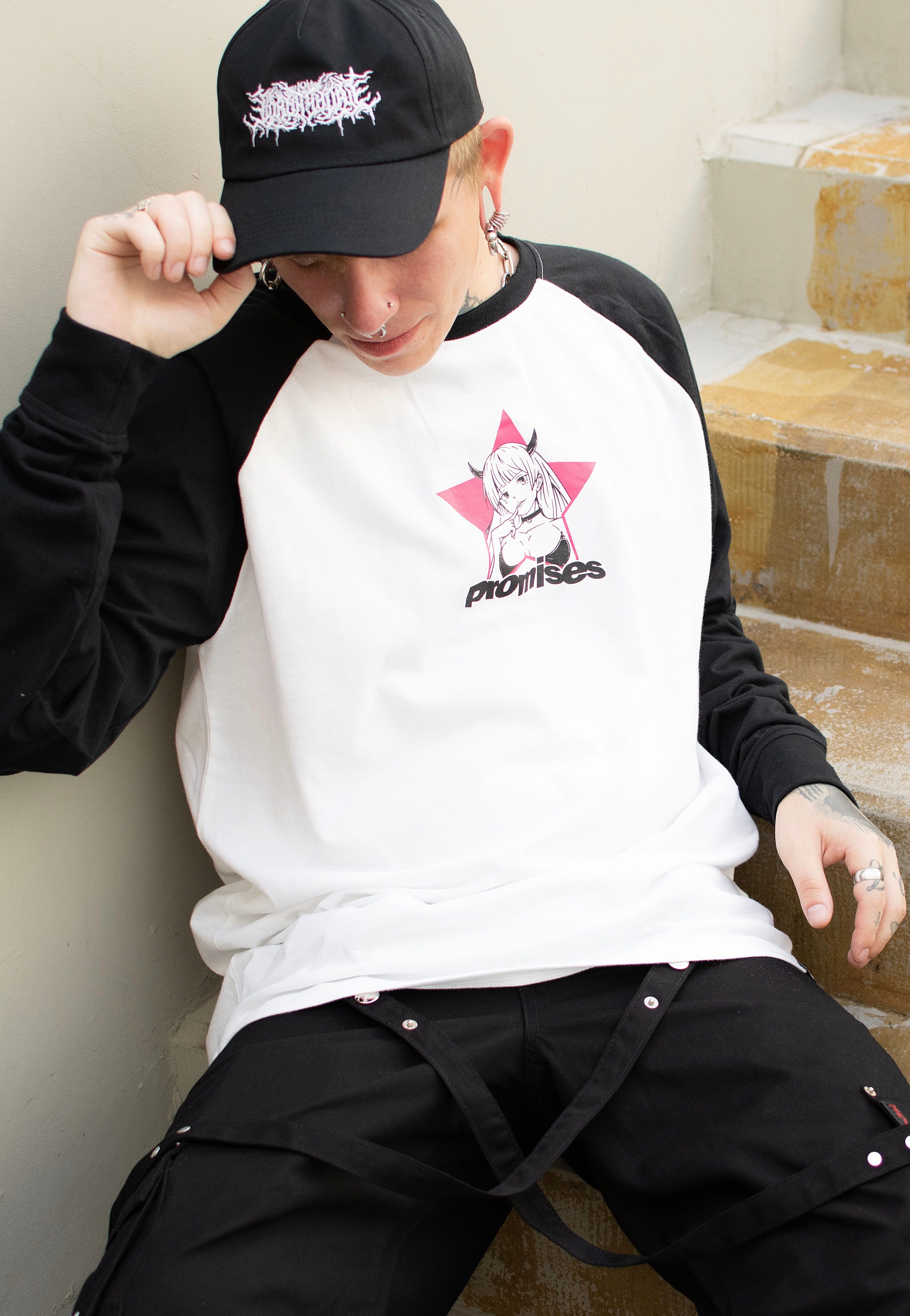 Broken Promises - Stargirl Baseball Raglan Knit Black - Longsleeve | Men-Image