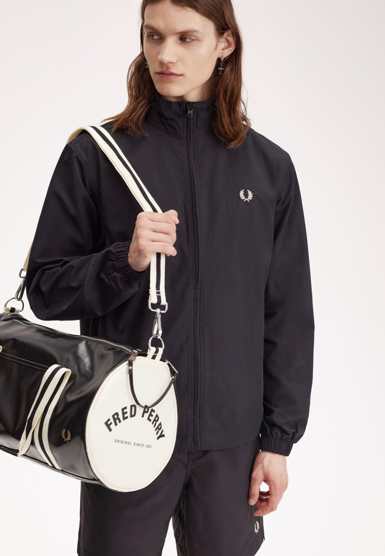 Fred Perry - Classic Barrel Black/Ecru - Dufflebag | Neutral-Image