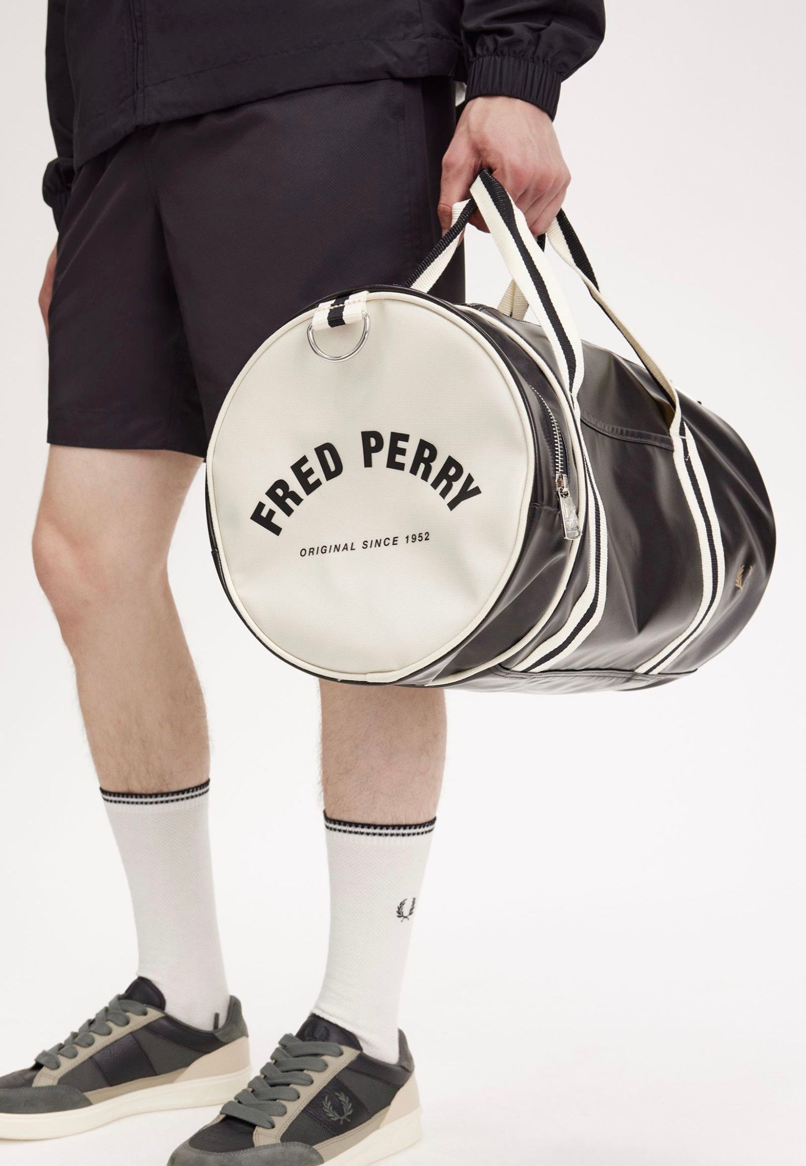 Fred Perry - Classic Barrel Black/Ecru - Dufflebag | Neutral-Image