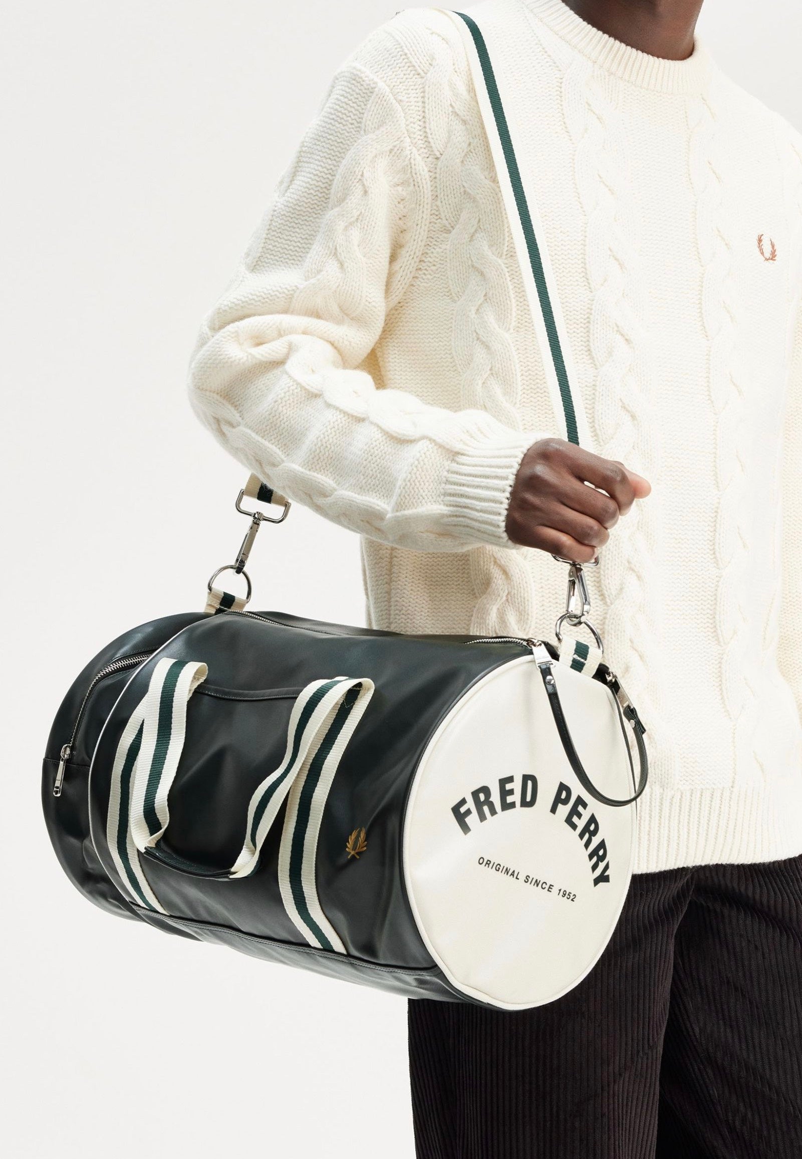 Fred Perry - Classic Barrel Night Green/Ecru - Dufflebag | Neutral-Image