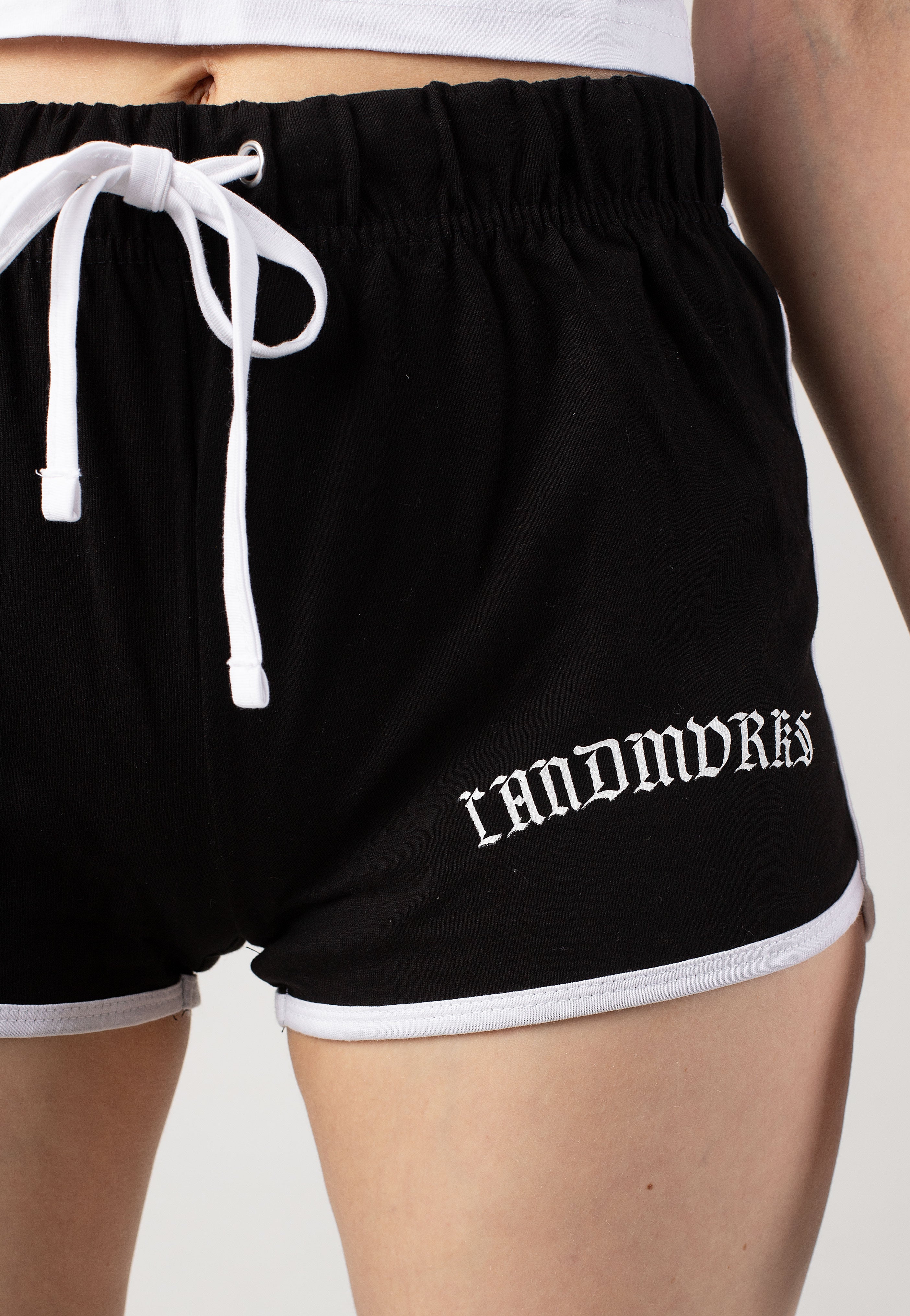 Landmvrks - Cicada Black/White - Hotpants | Women-Image